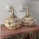 Paire d’appliques murales en opaline marbrée