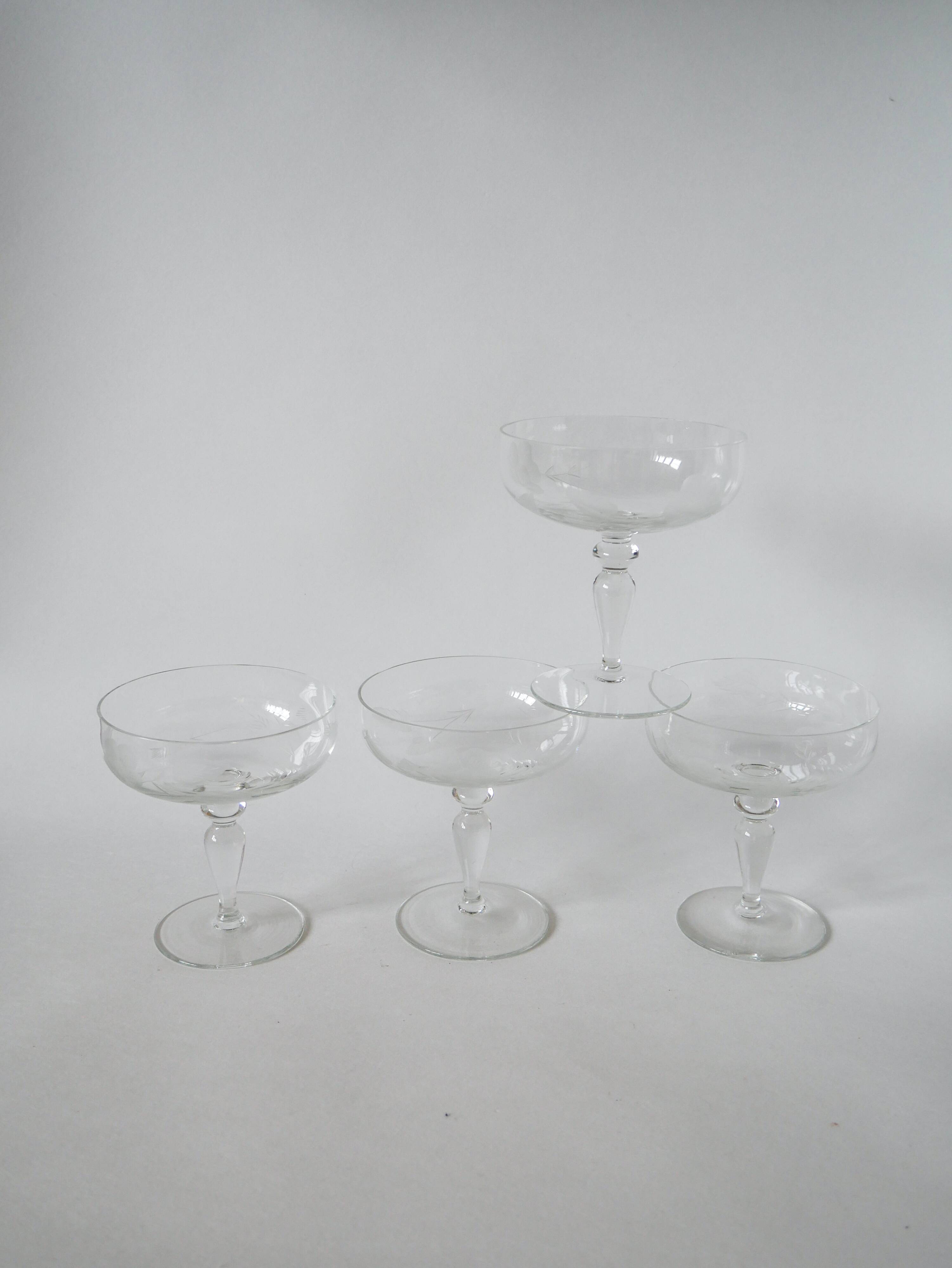 set of 4 very large champagne glasses in engraved crystal 1950 12 x 11 cm