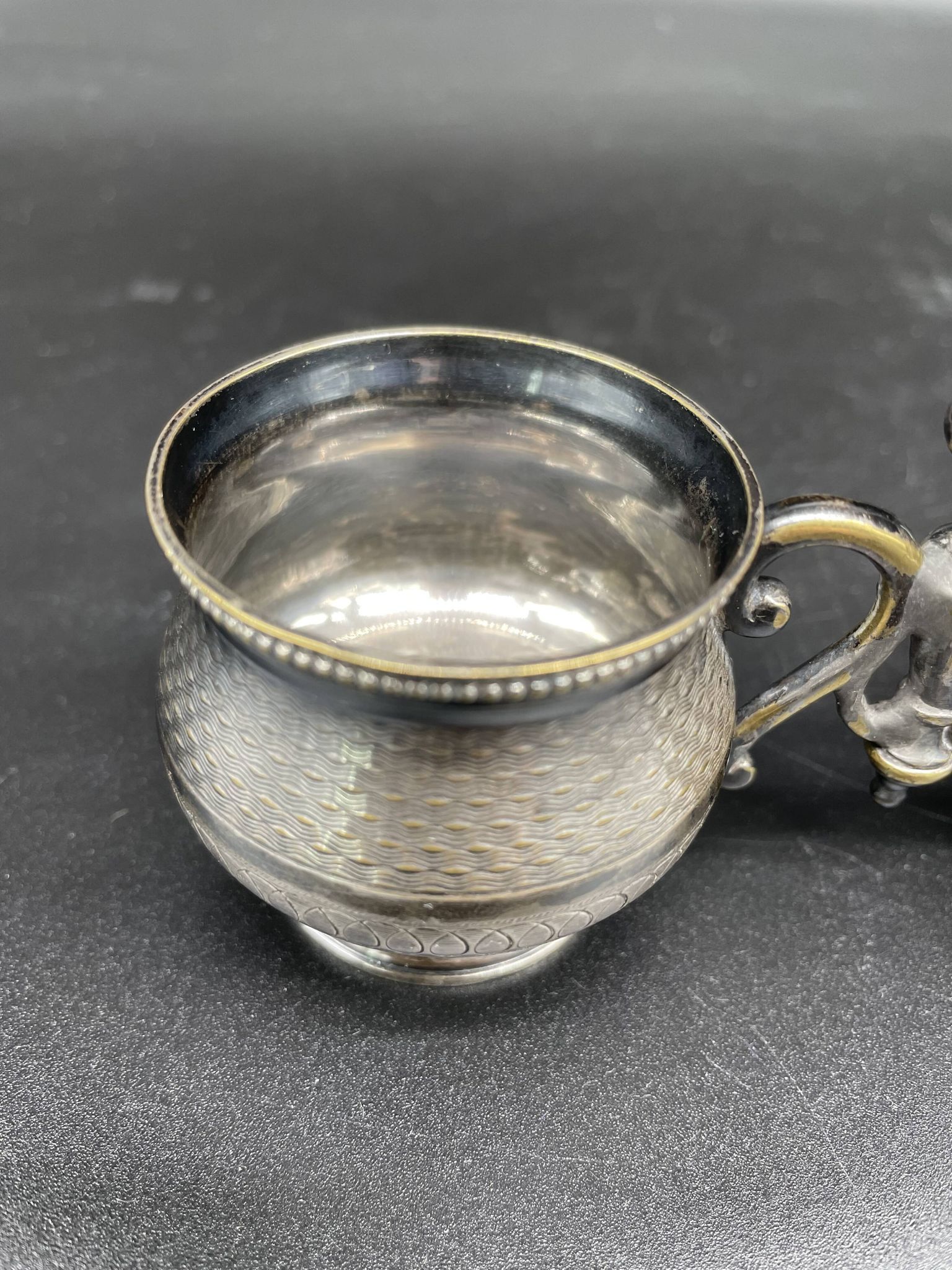 Double salt dish, silver metal, round base, socket, engraved decor, table decoration, chic, hallmark
