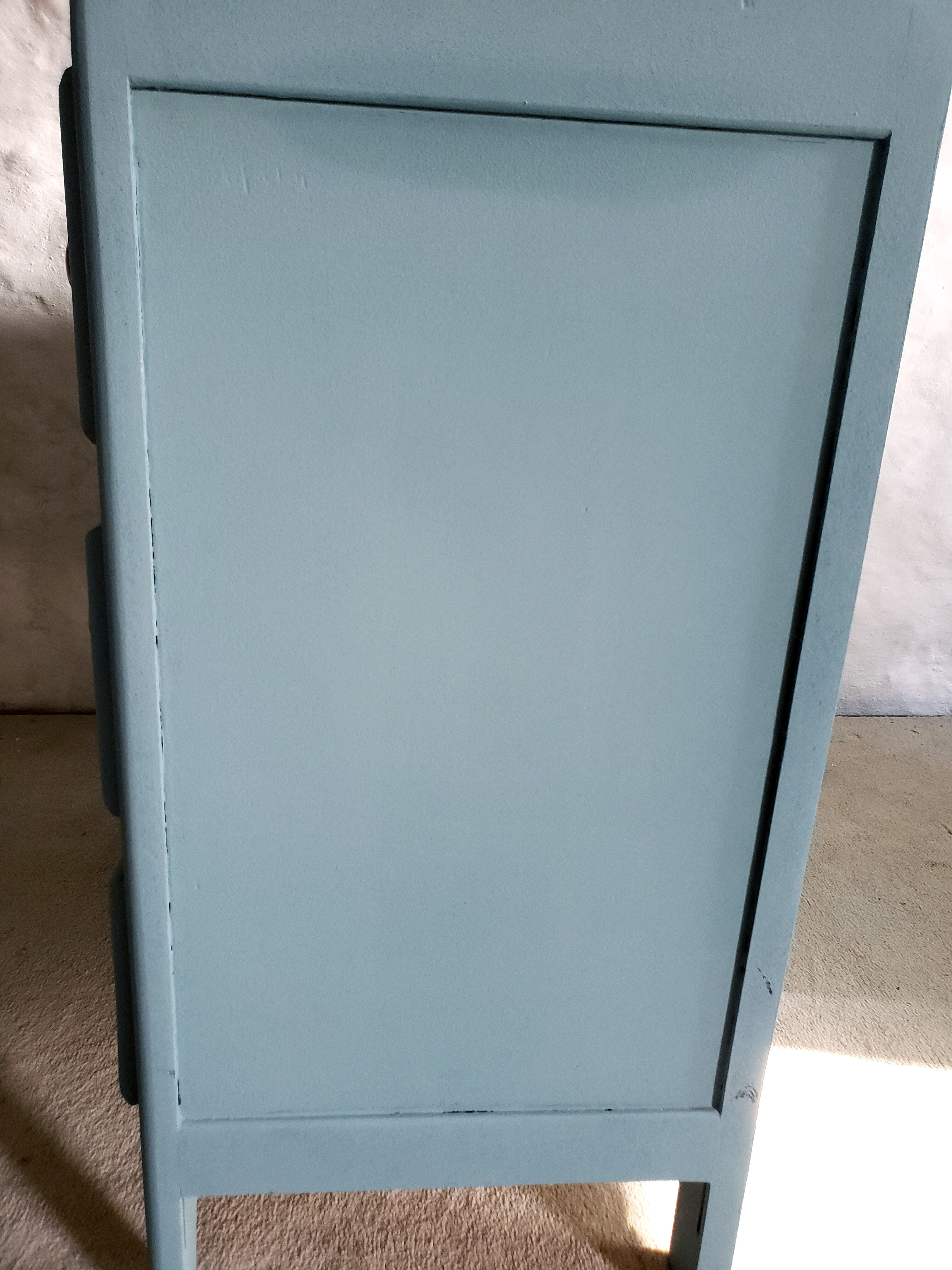 Commode bleue