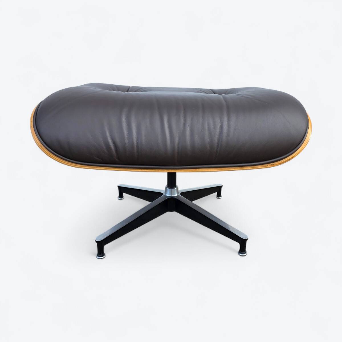 Brown & Walnut Herman Miller Original Eames Lounge Chair & Ottoman