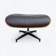 Fauteuil et repose-pieds Herman Miller Original Eames, marron et noyer