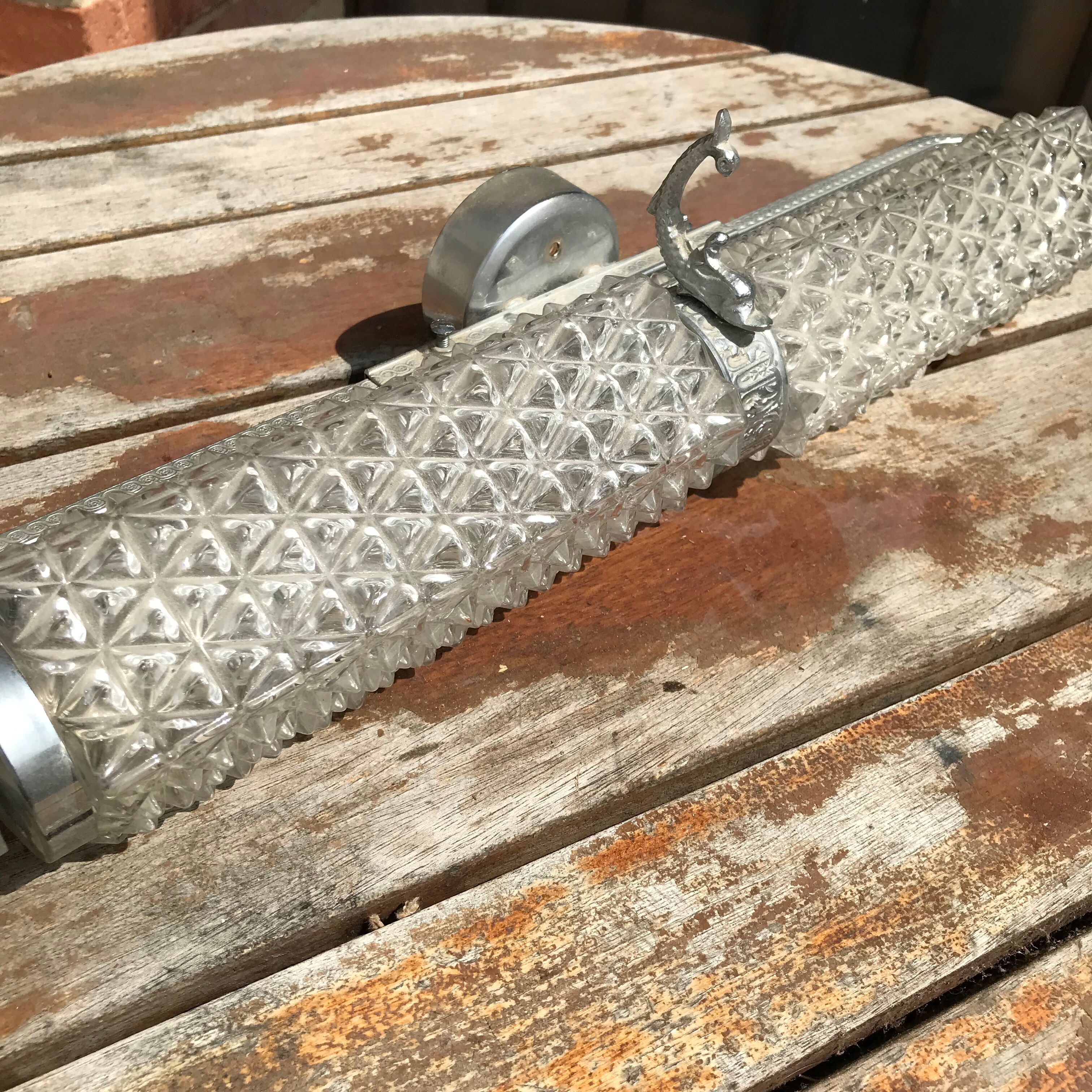 Luminaire applies art deco