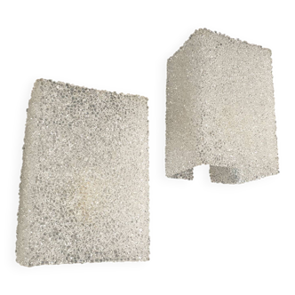 Paire d'appliques murales globes en perspex vintage