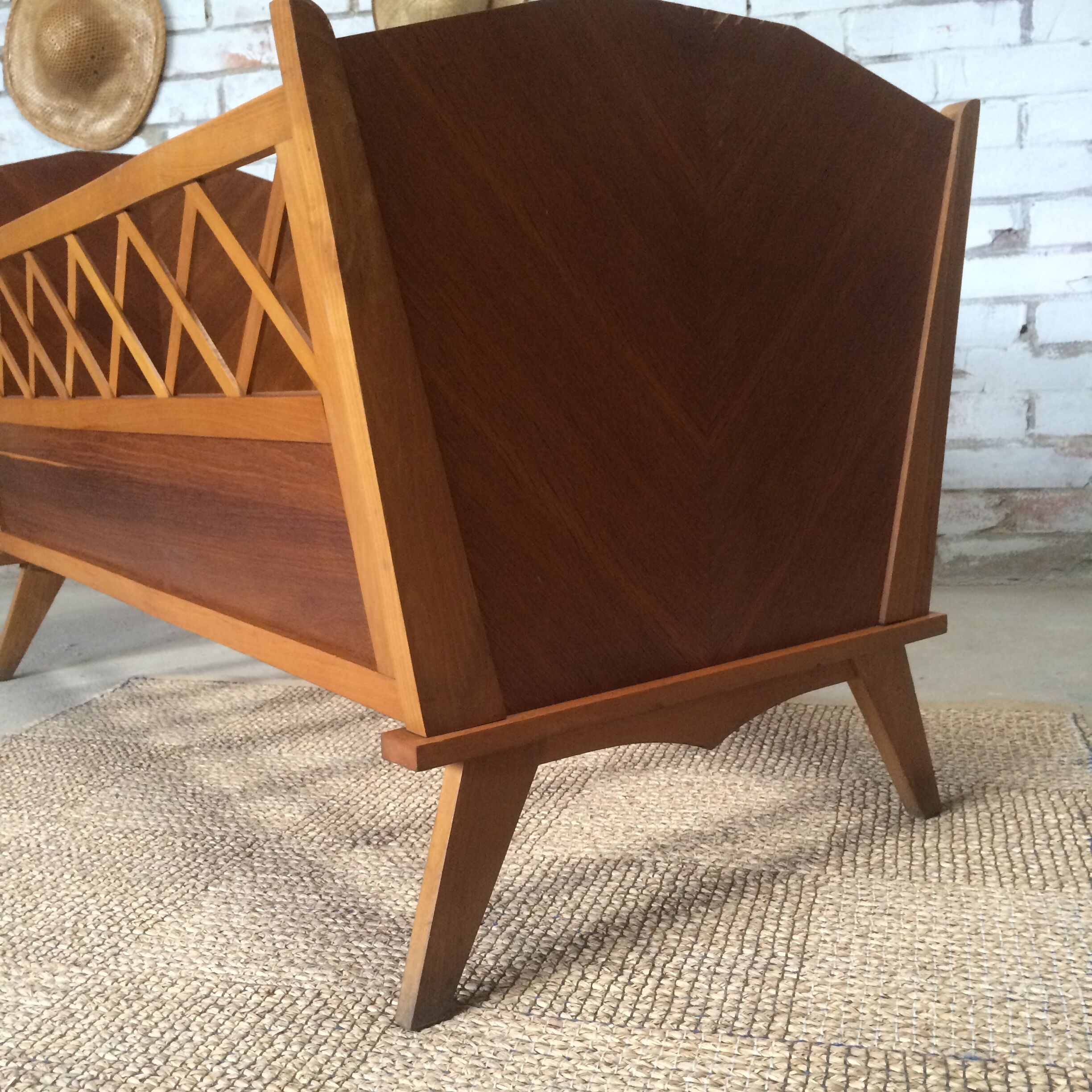 Compass baby bed 50s wooden crossbars