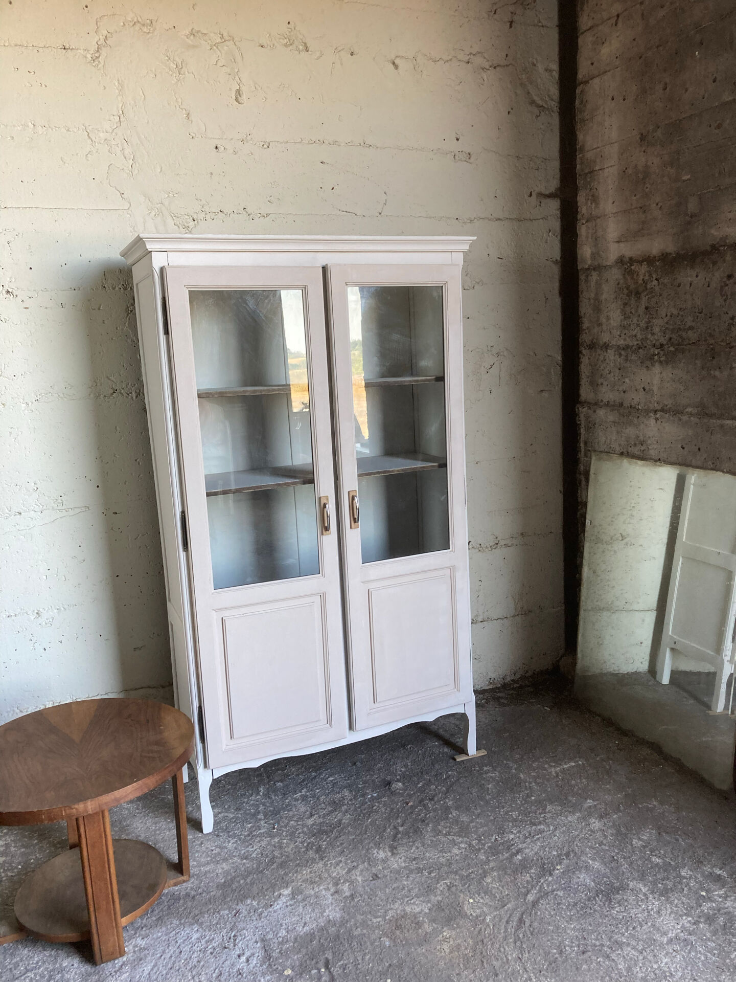 Glass cabinet