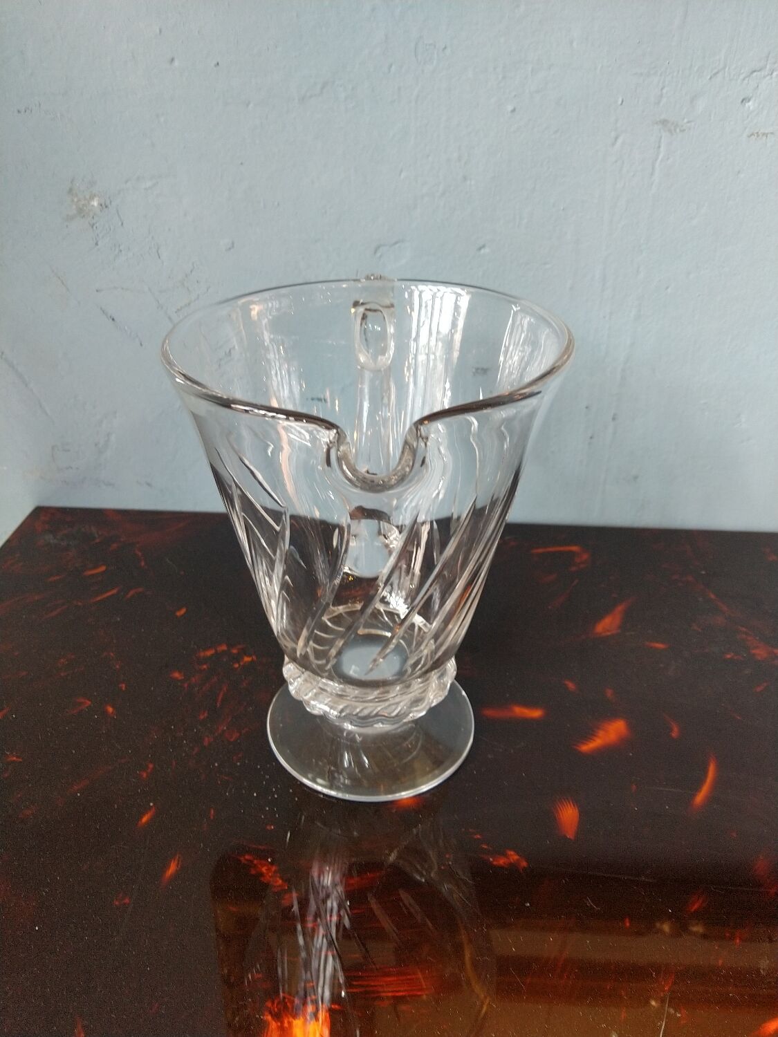 Crystal pitcher of St Louis