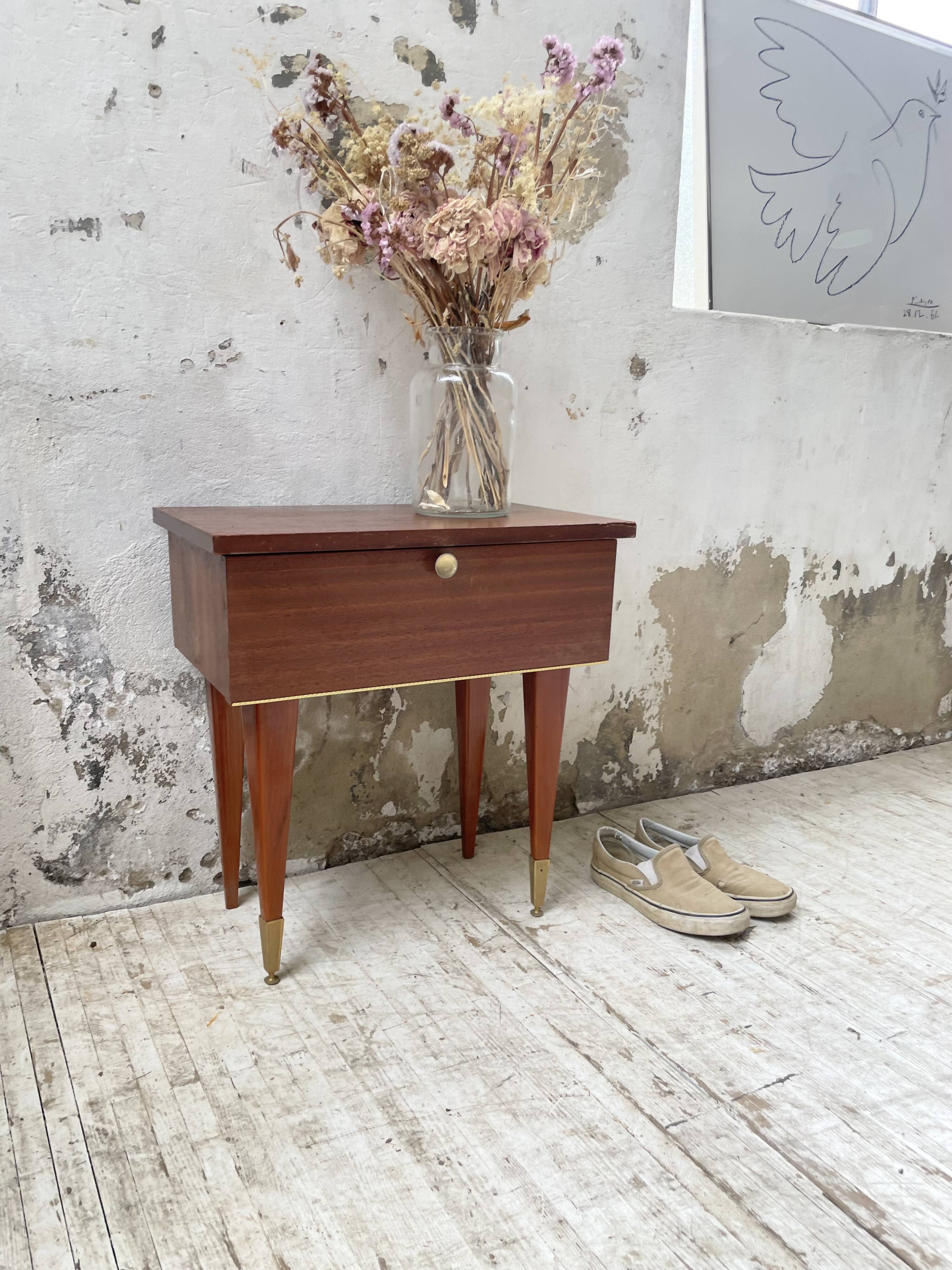 Vintage mahogany veneer bedside table