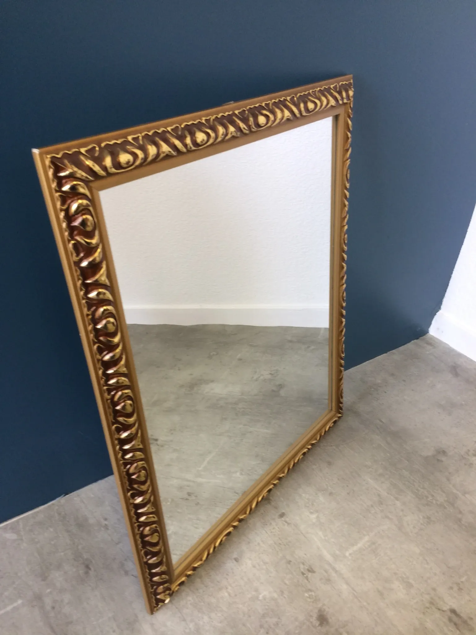 Miroir doré 57x47cm
