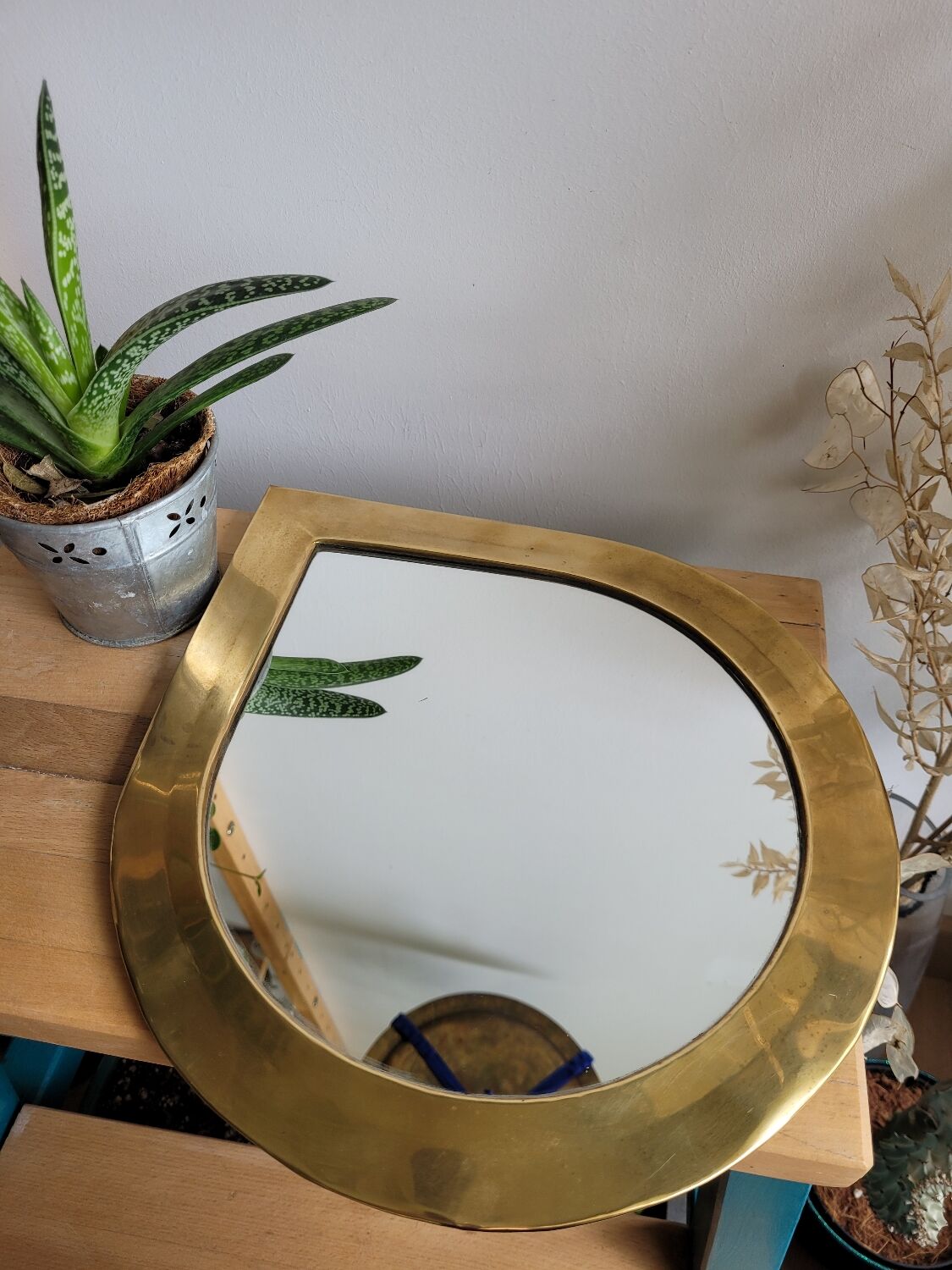 Mirror edge brass drop shape