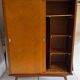 Armoire vintage à pieds compas