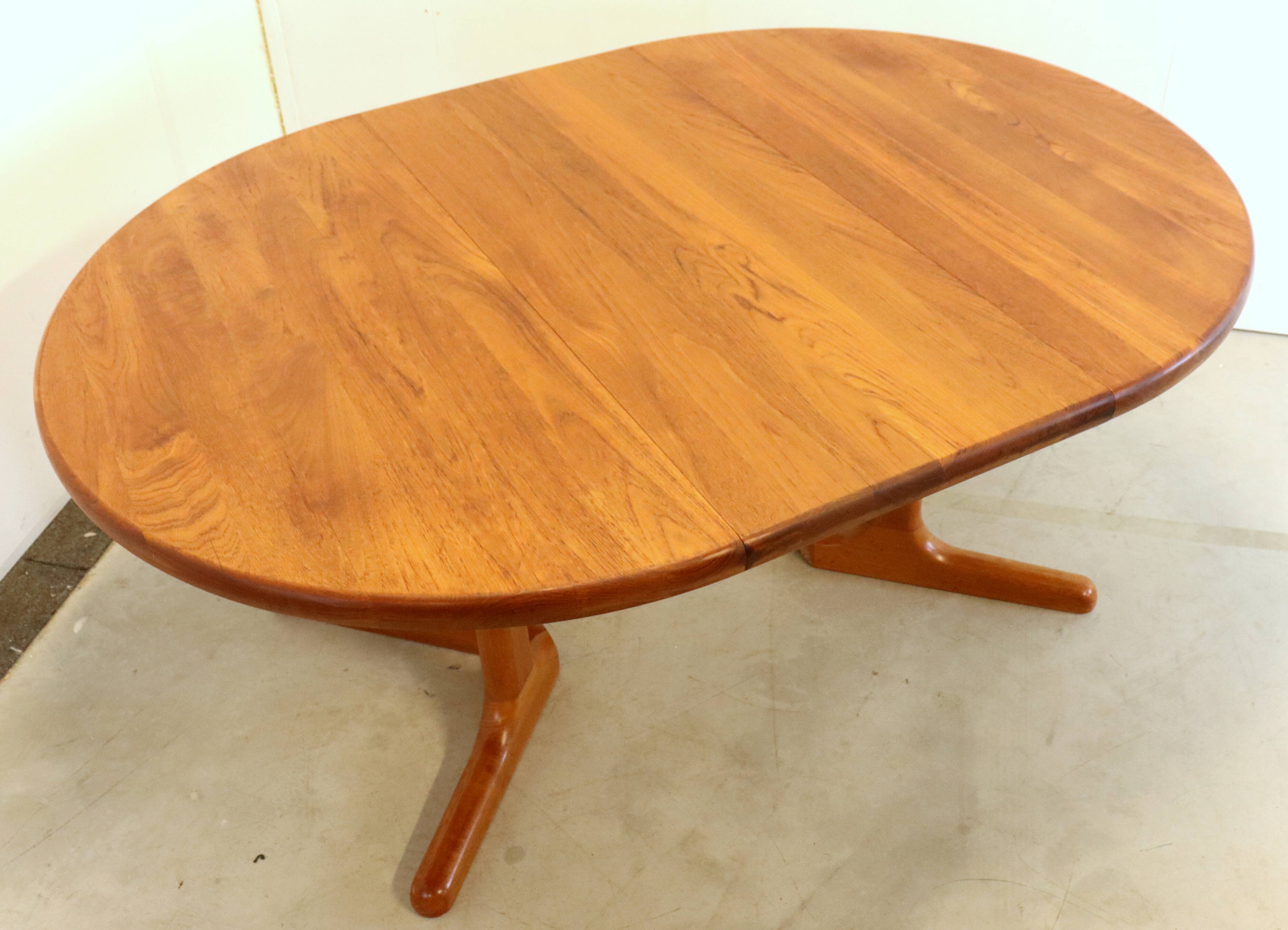Ronde 1x verlengbare deense teak  Dyrlund eettafel 'Ommel'