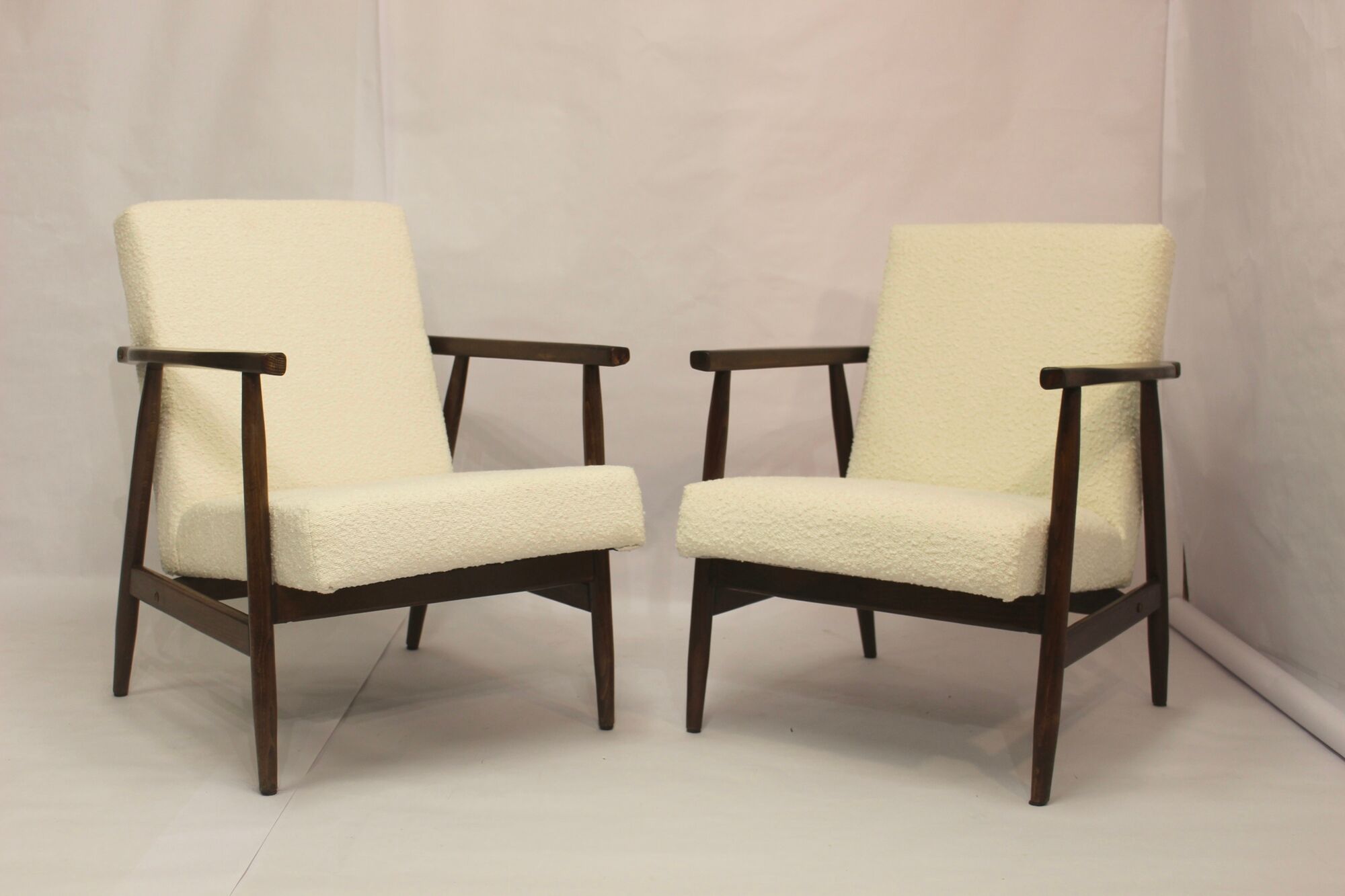 Pair of armchairs Henryk Lis 300-190 years 1970 fabric white buckle.