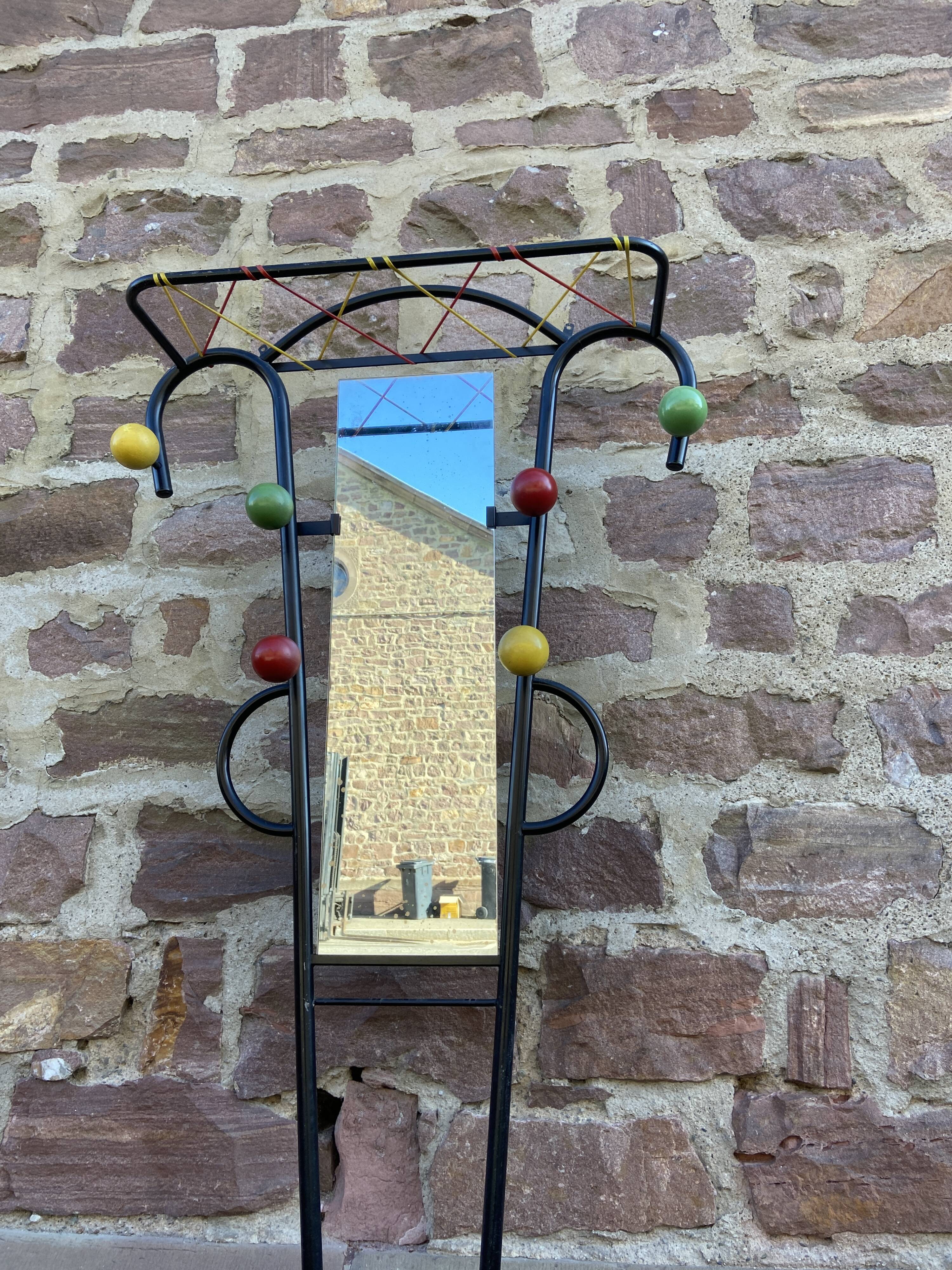 Porte-manteaux sur pied vintage perroquet vestiaire