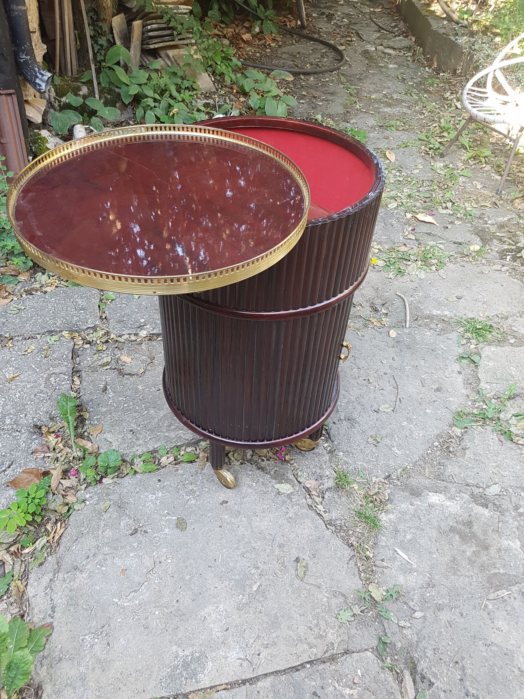 Mahogany cylindrical bar furniture