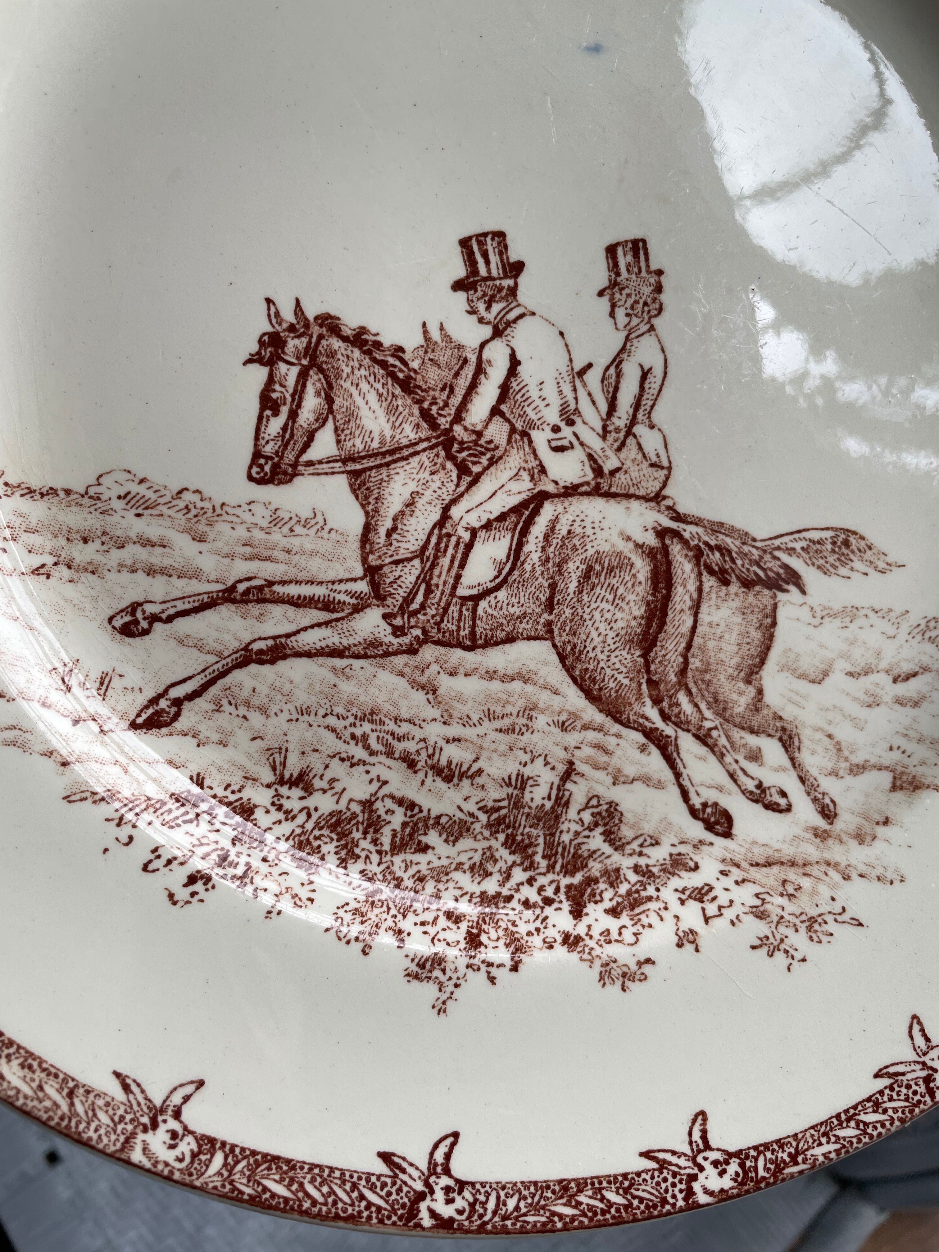 Flat plates iron earth hunting scene vieillard