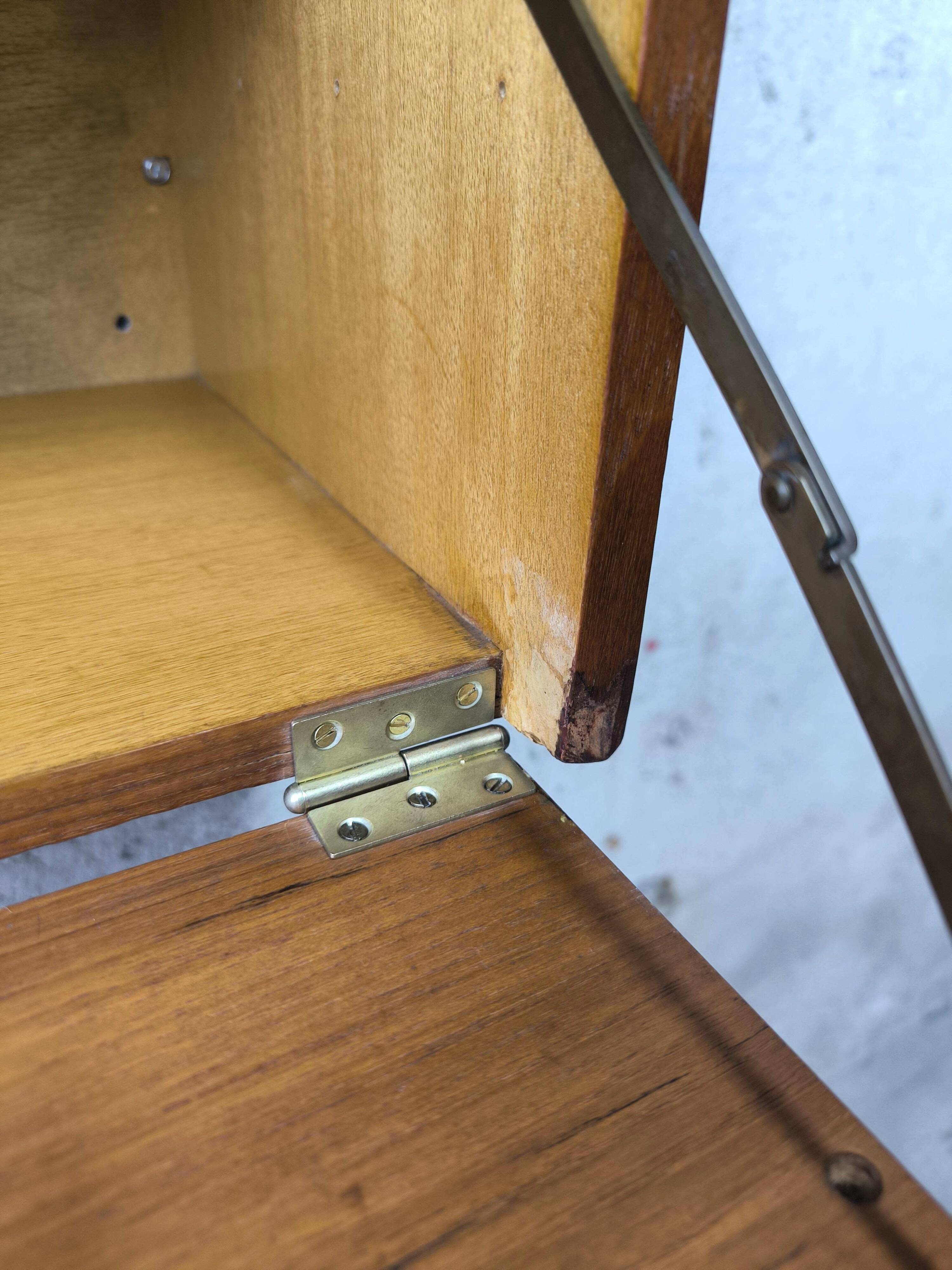 Modular vintage wall unit in teak.
