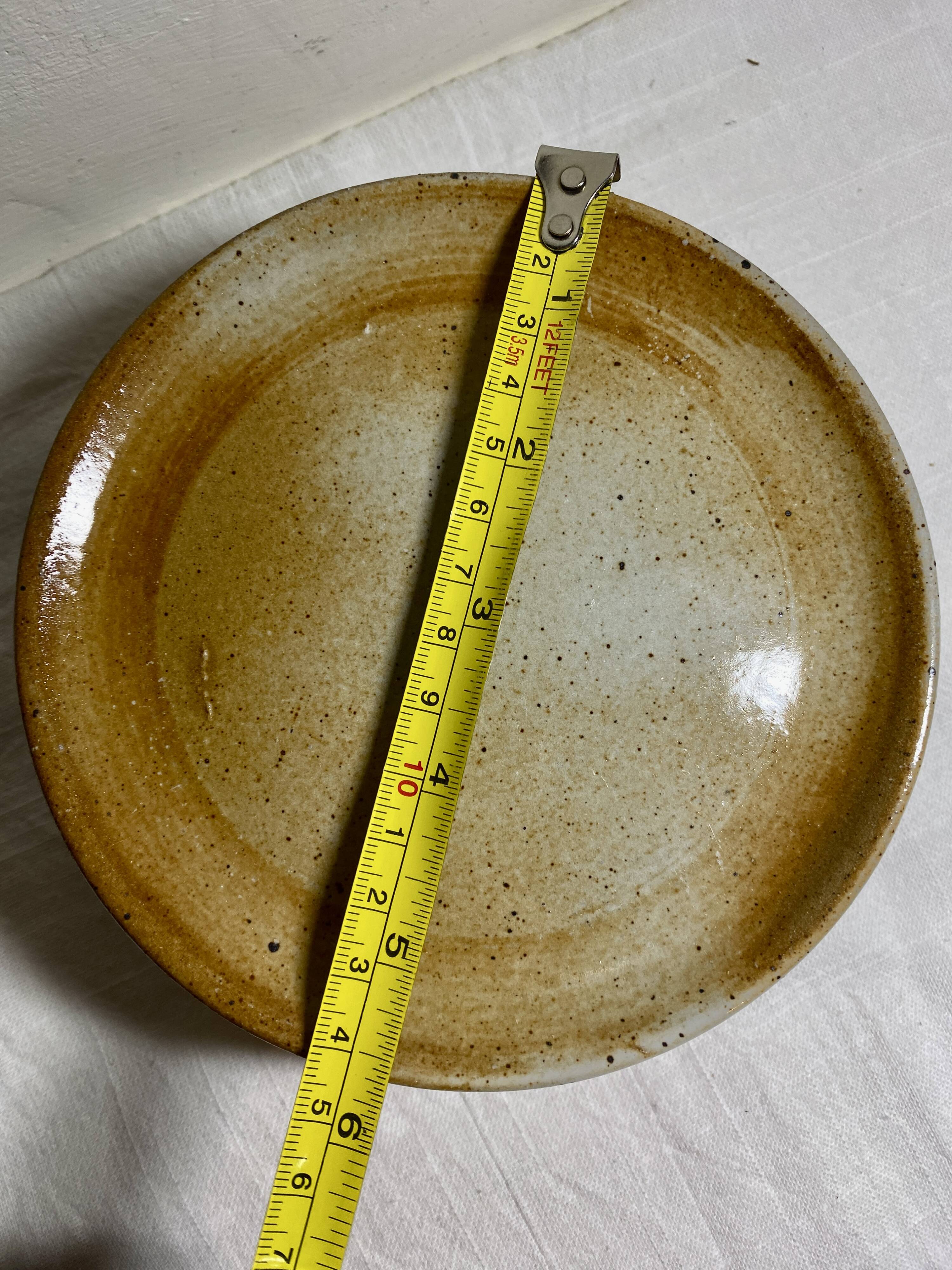 7 assiettes à dessert vintage en grès