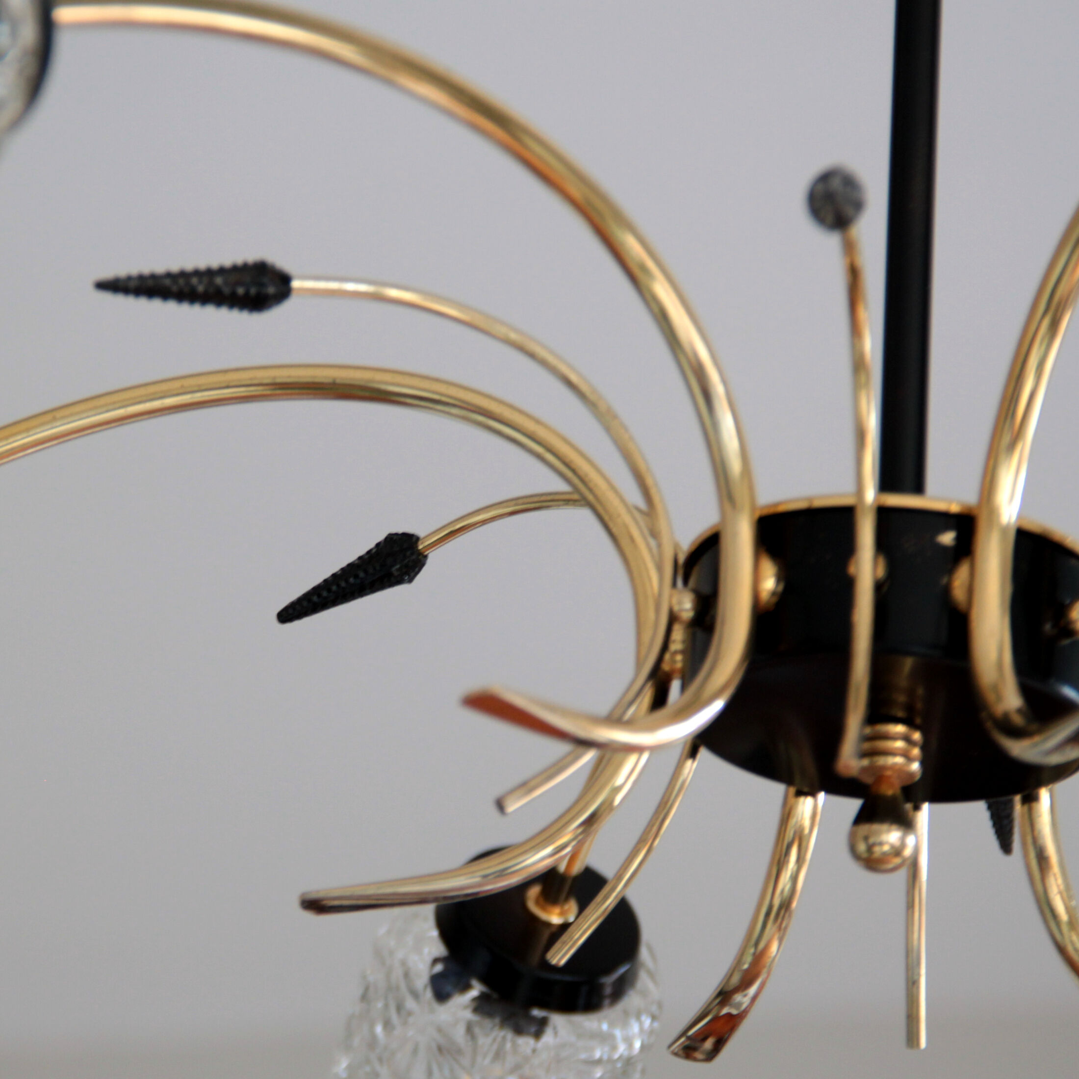 Chandelier brass and tulip glass
