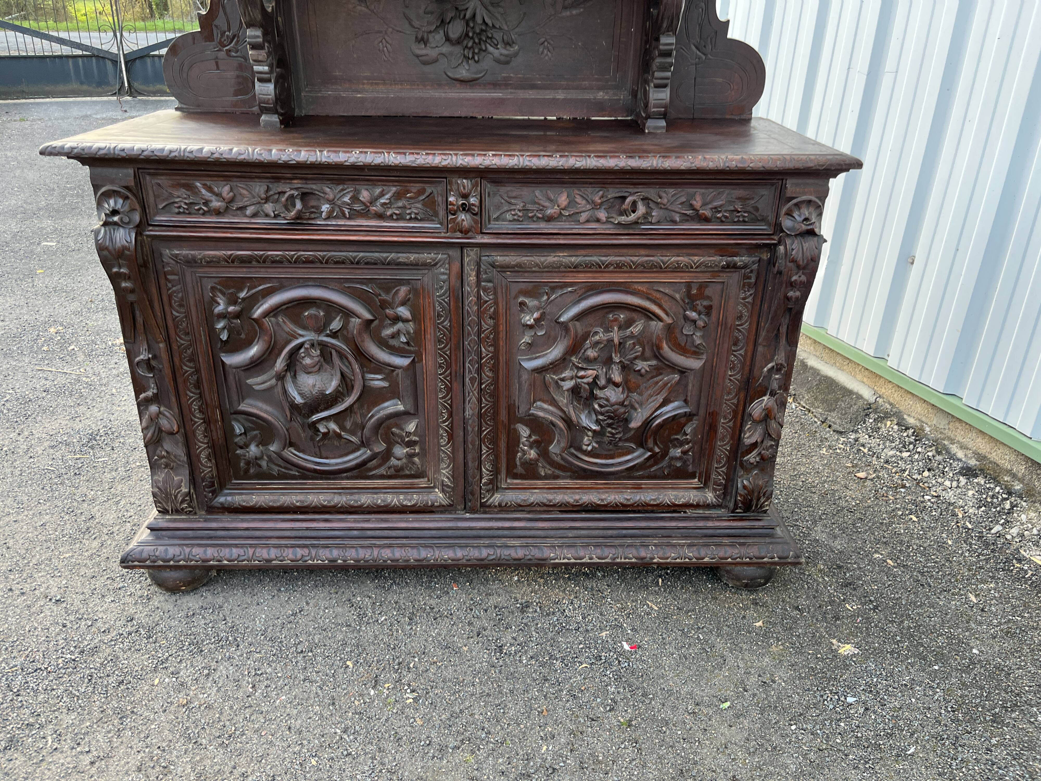 Monumental hunting buffet in carved oak