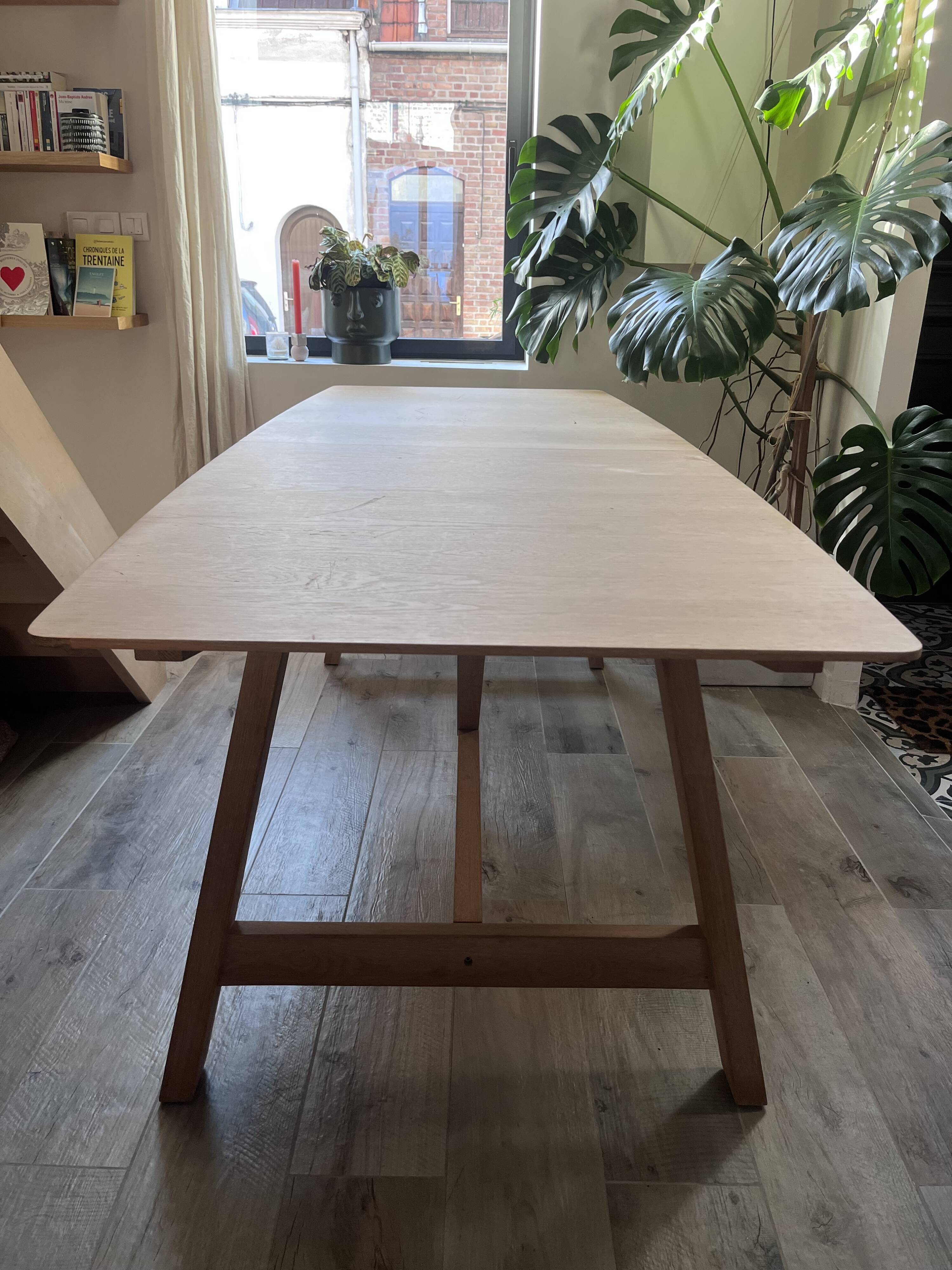 Solid wood dining table AMPM x Gallina