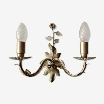 Wall lamp in white lacquered metal decoration of leaves and flowers, 2 burners