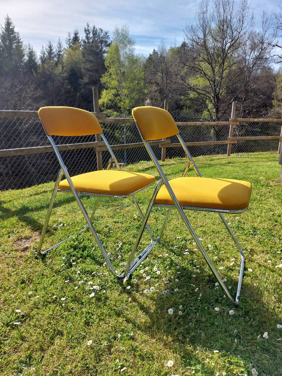 Chaises pliantes vintage en velours et métal chromé