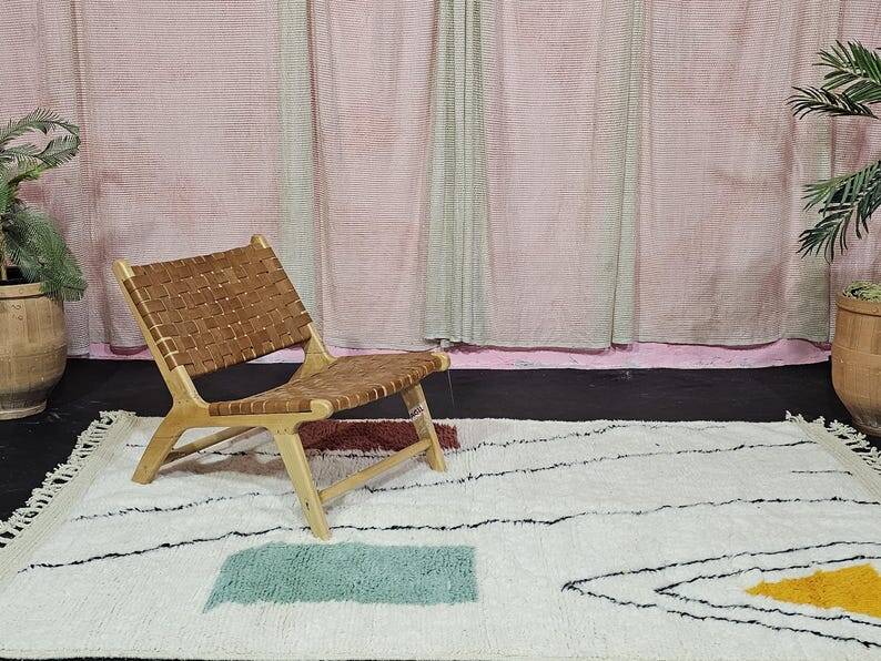 Traditional hand-woven Beni Ouraine rug