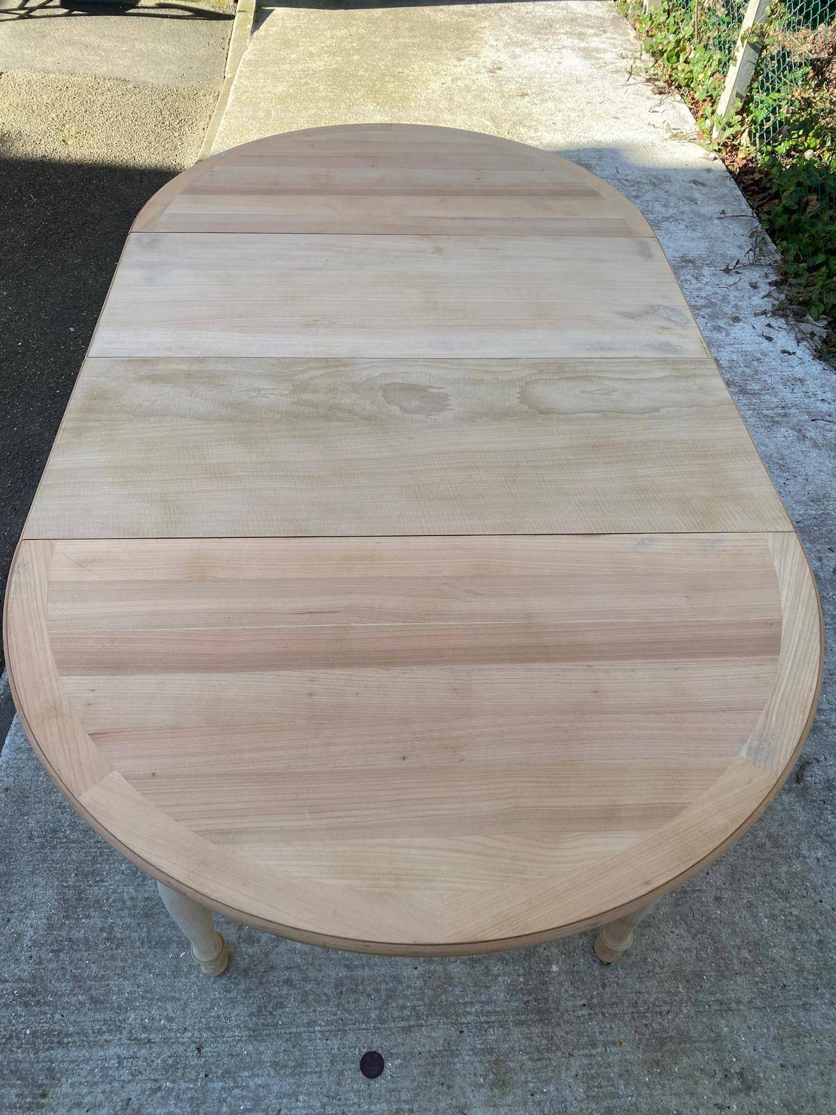 Renovated Louis Philippe round extendable dining table 115cm with 2 extensions.