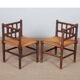 Paire de petites chaises d'angle paillées en bois tourné, 1940