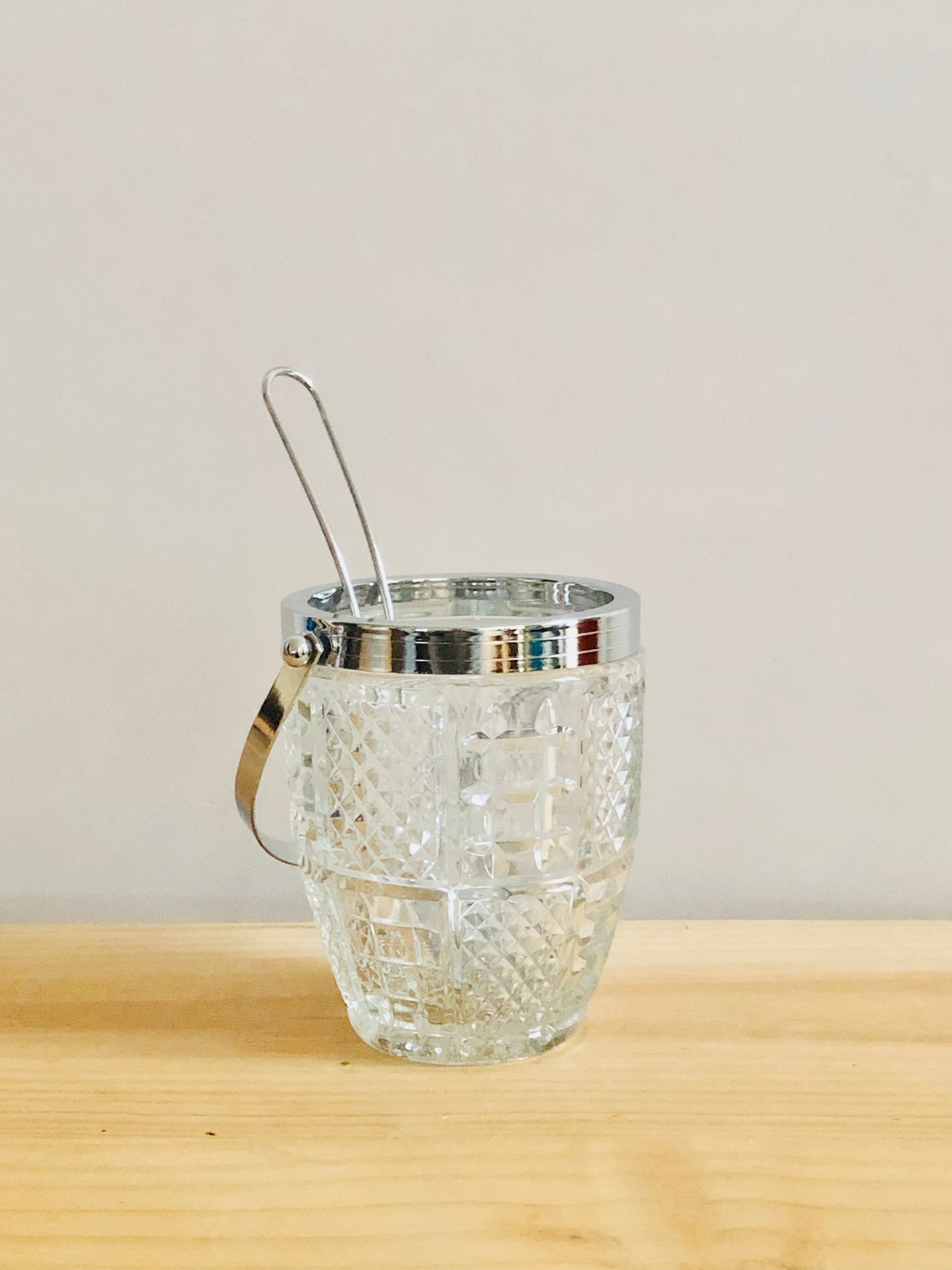 Seau à glace en verre ciselé