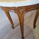 Table basse Ronde-Bois sculpté-Marbre blanc veiné-Style régence/louis XV
