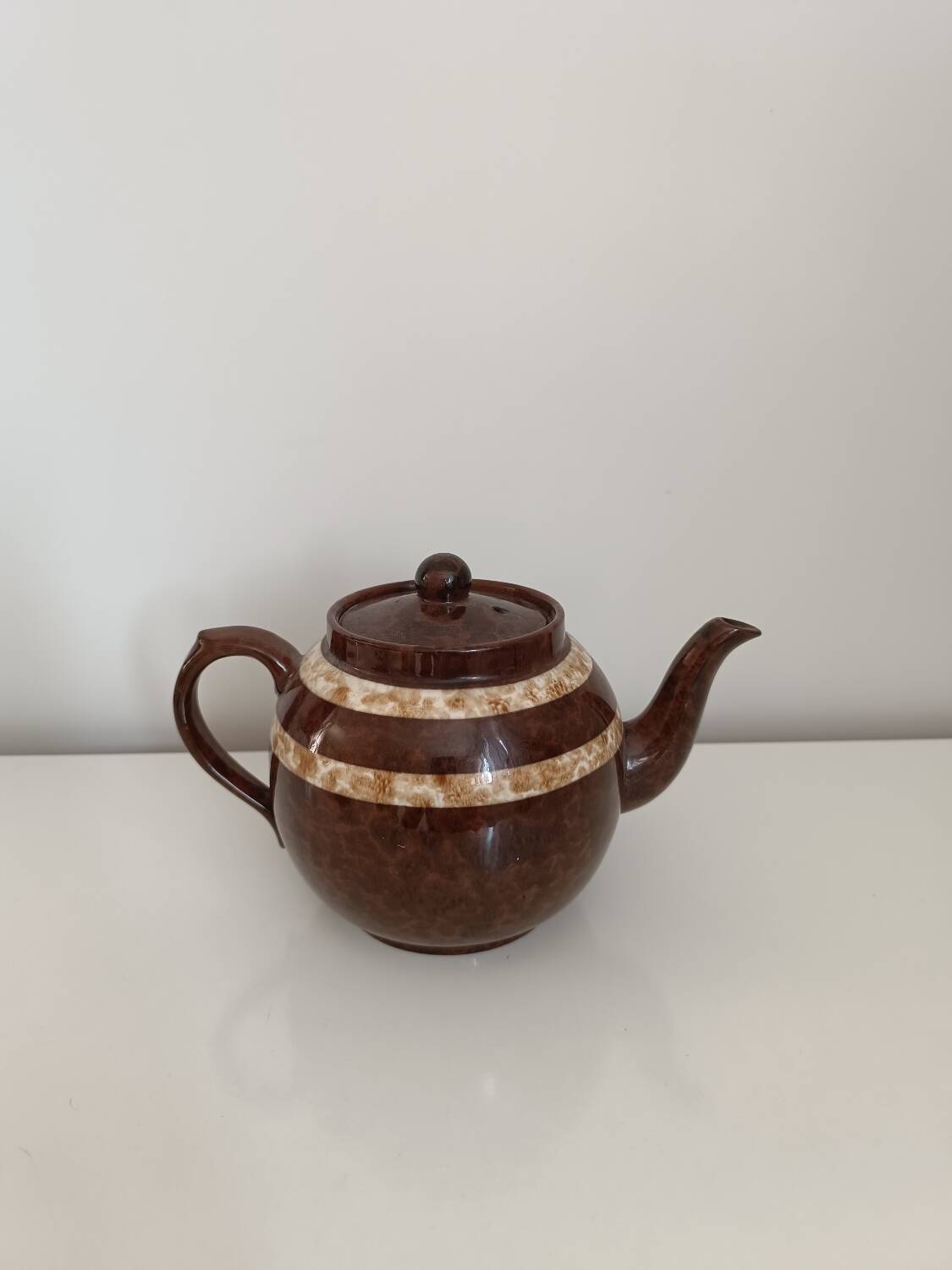 Large vintage English teapot Arthur Wood