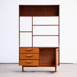 Bibliothèque scandinave vintage.