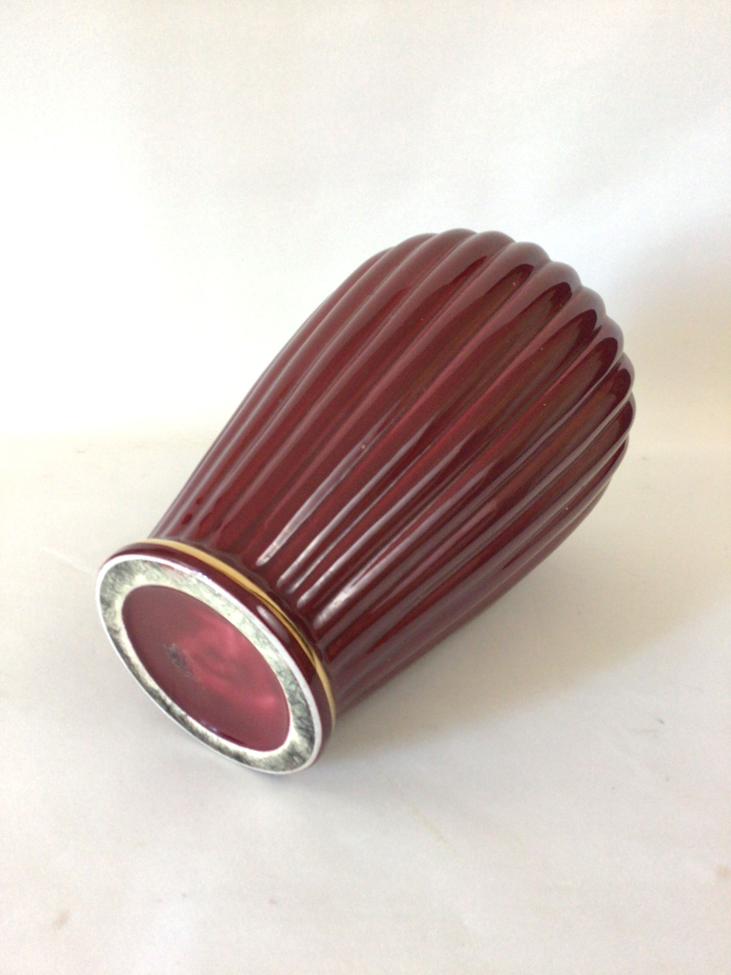 H.36 red ceramic vase