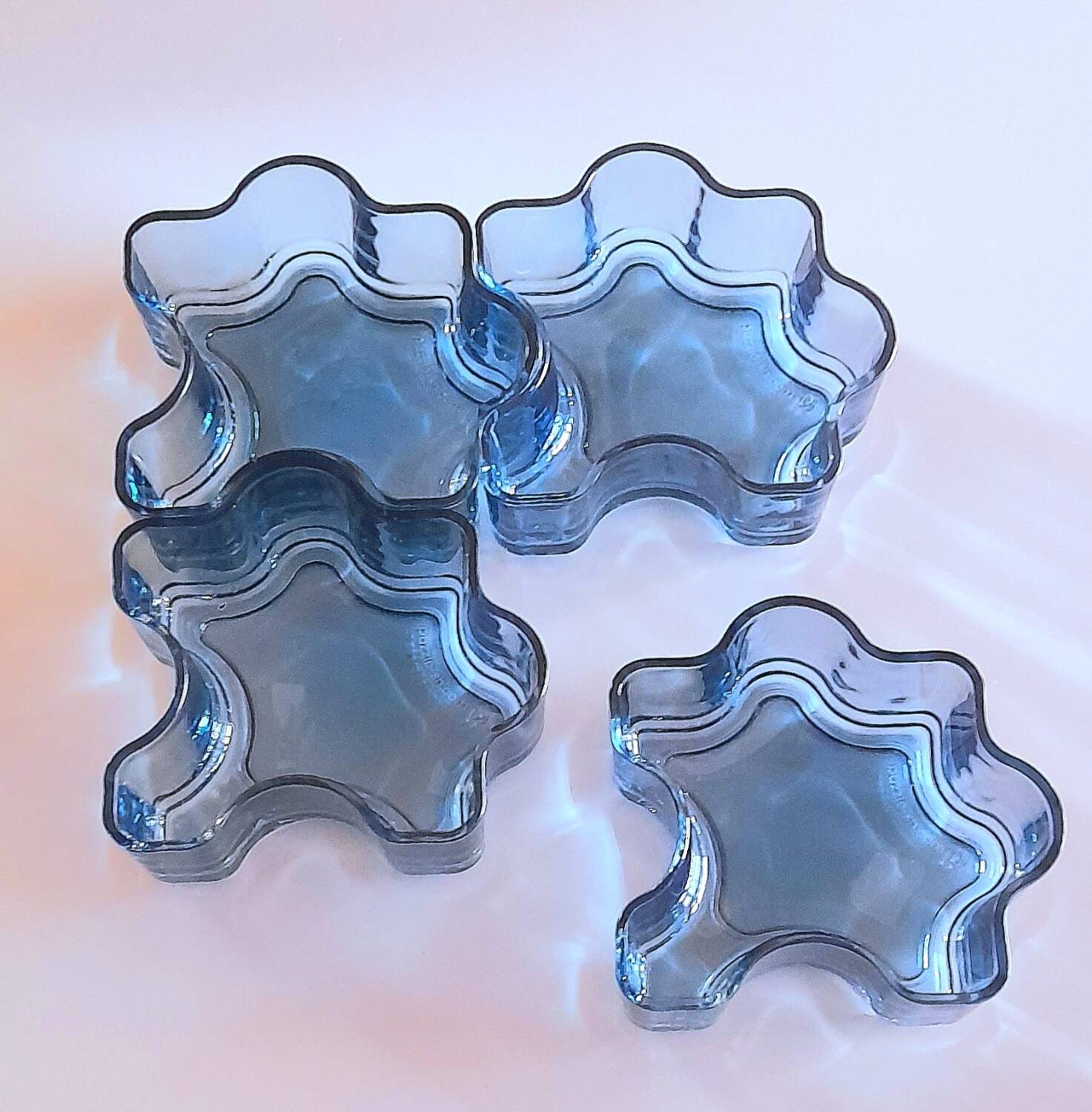 Puzzle glass cups