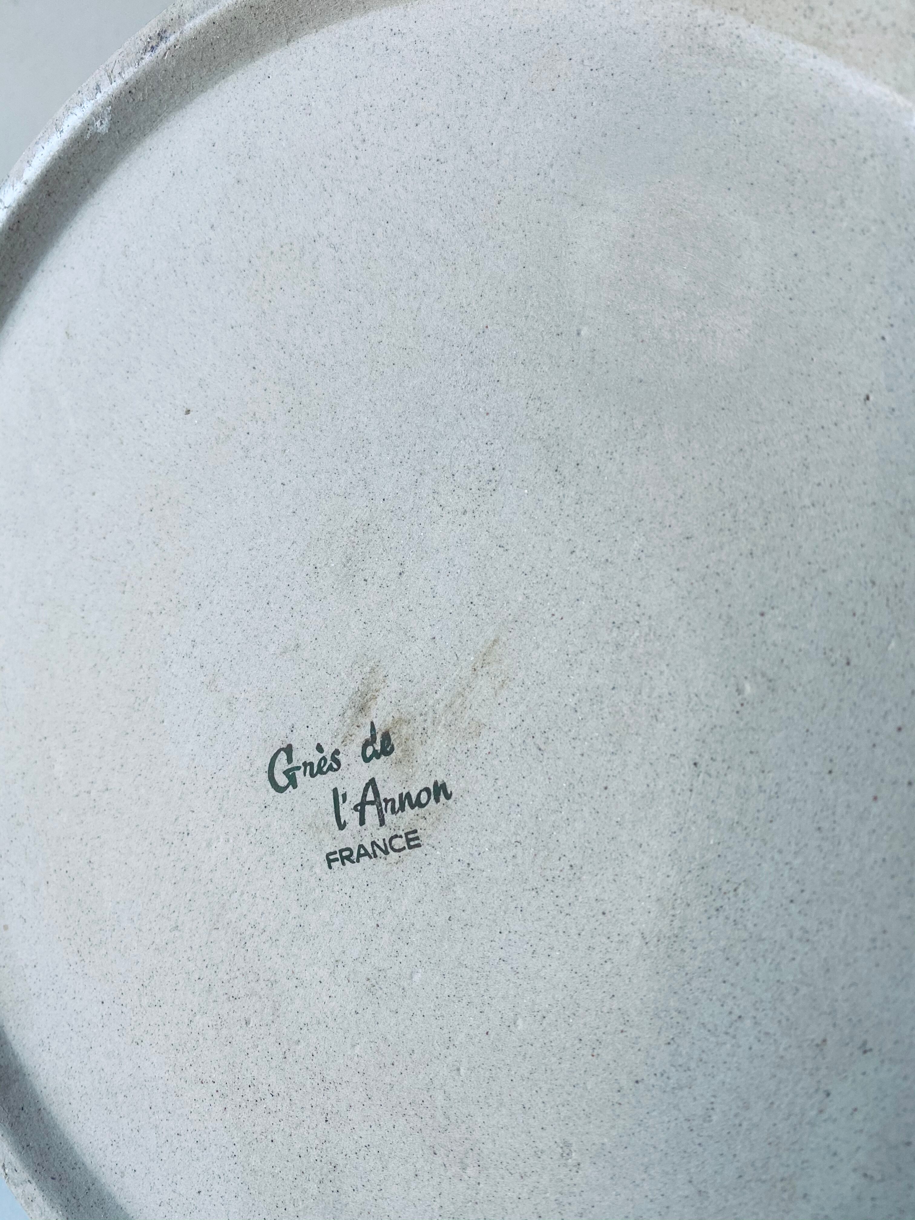 Sandstone pot or garnish