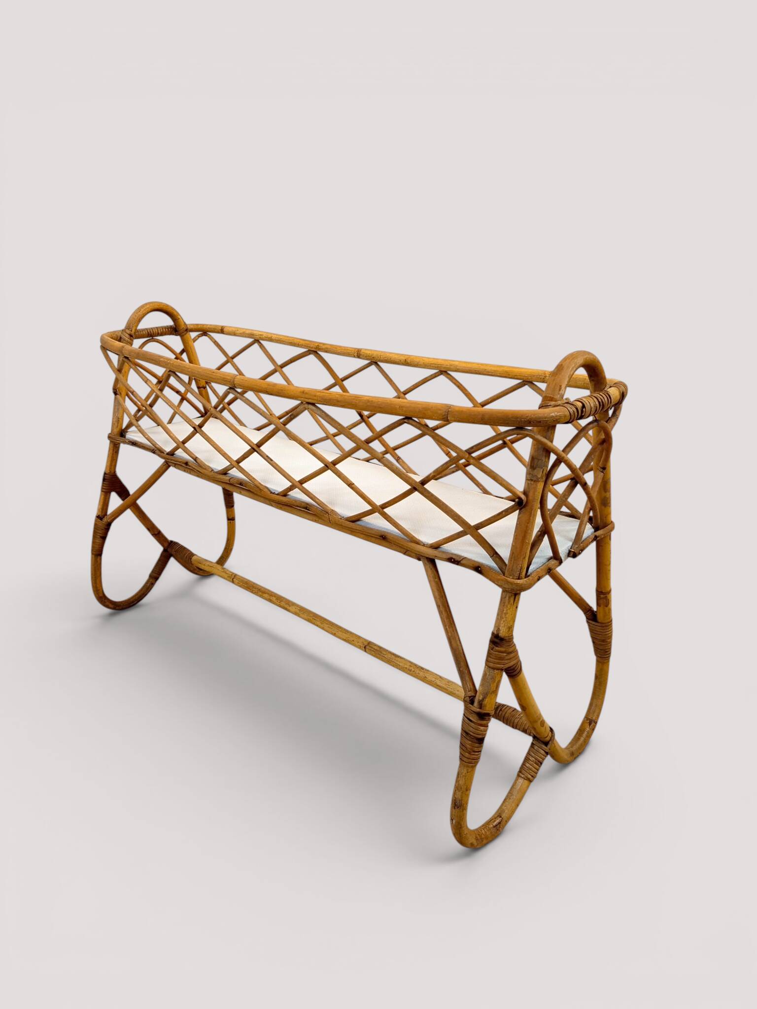 Vintage standing planter in rattan and bamboo – Riviera style, 1970s