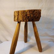 Brutalist tripod stool - French popular craftsmanship from the 20th century
