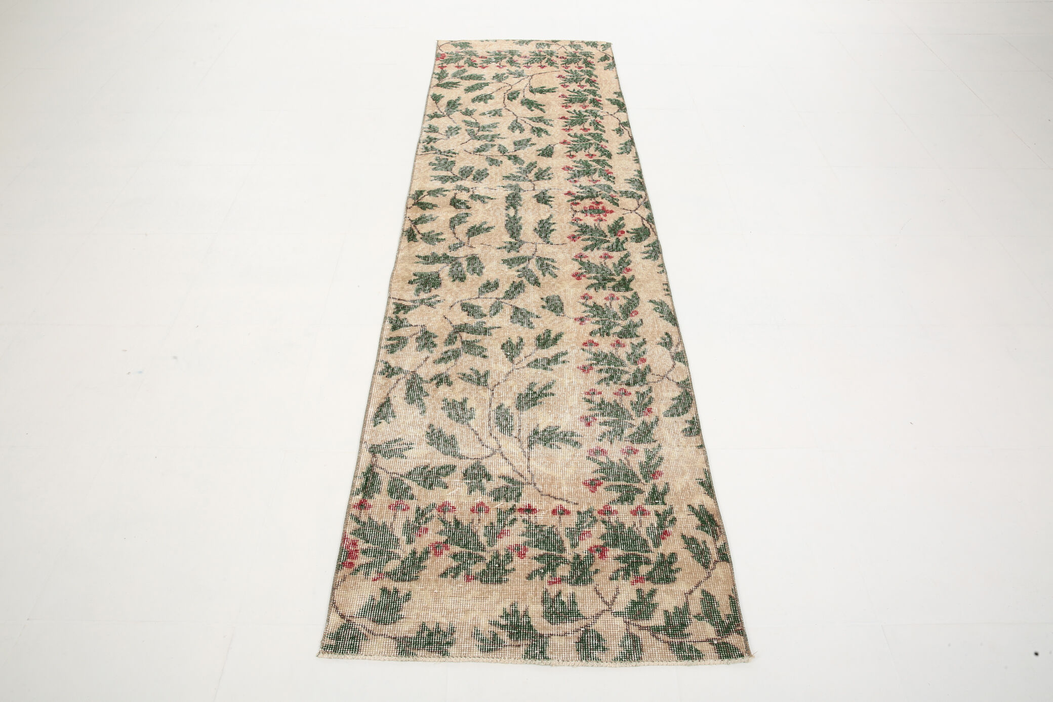 2x9 Vintage Floral Runner Rug, 77x271Cm
