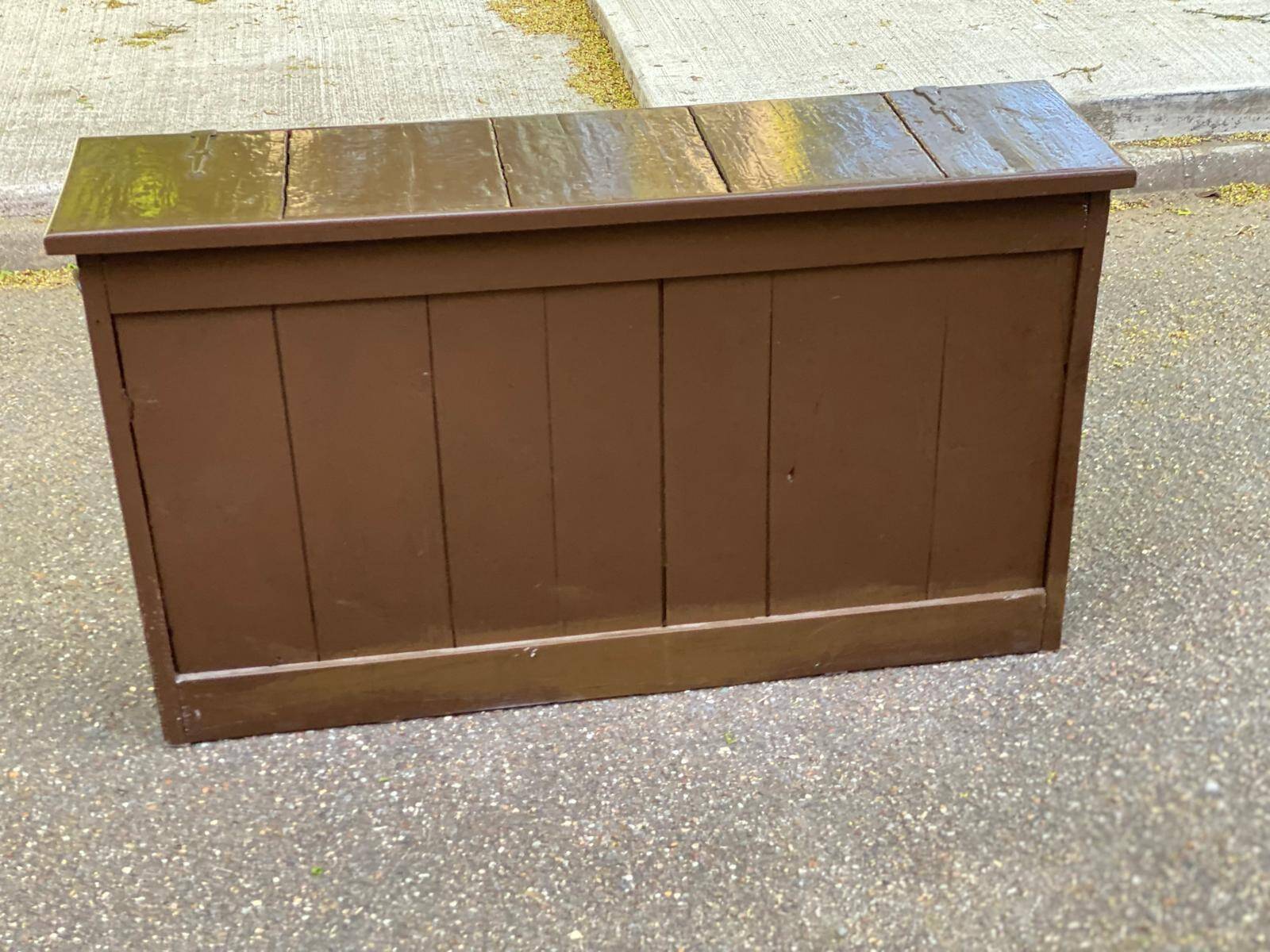 Vintage wooden farmhouse trunk 117x31x68cm