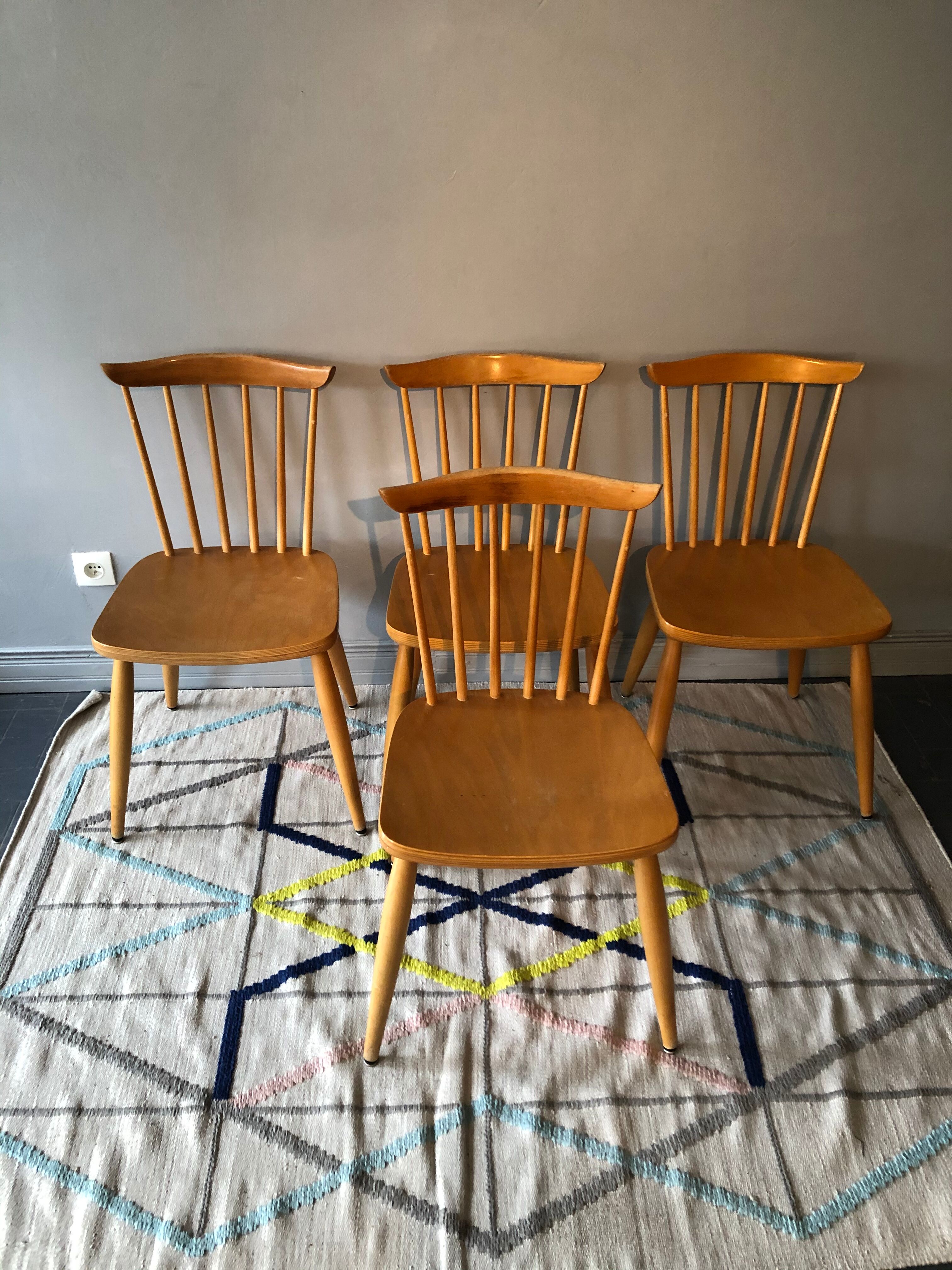 Suite of 4 vintage chairs