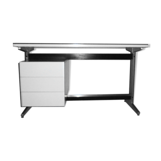 Caisson office by Etienne Fermigier from the 70s