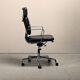 Chaise de bureau Charles & Ray Eames EA219 en chrome et cuir noir, Vitra