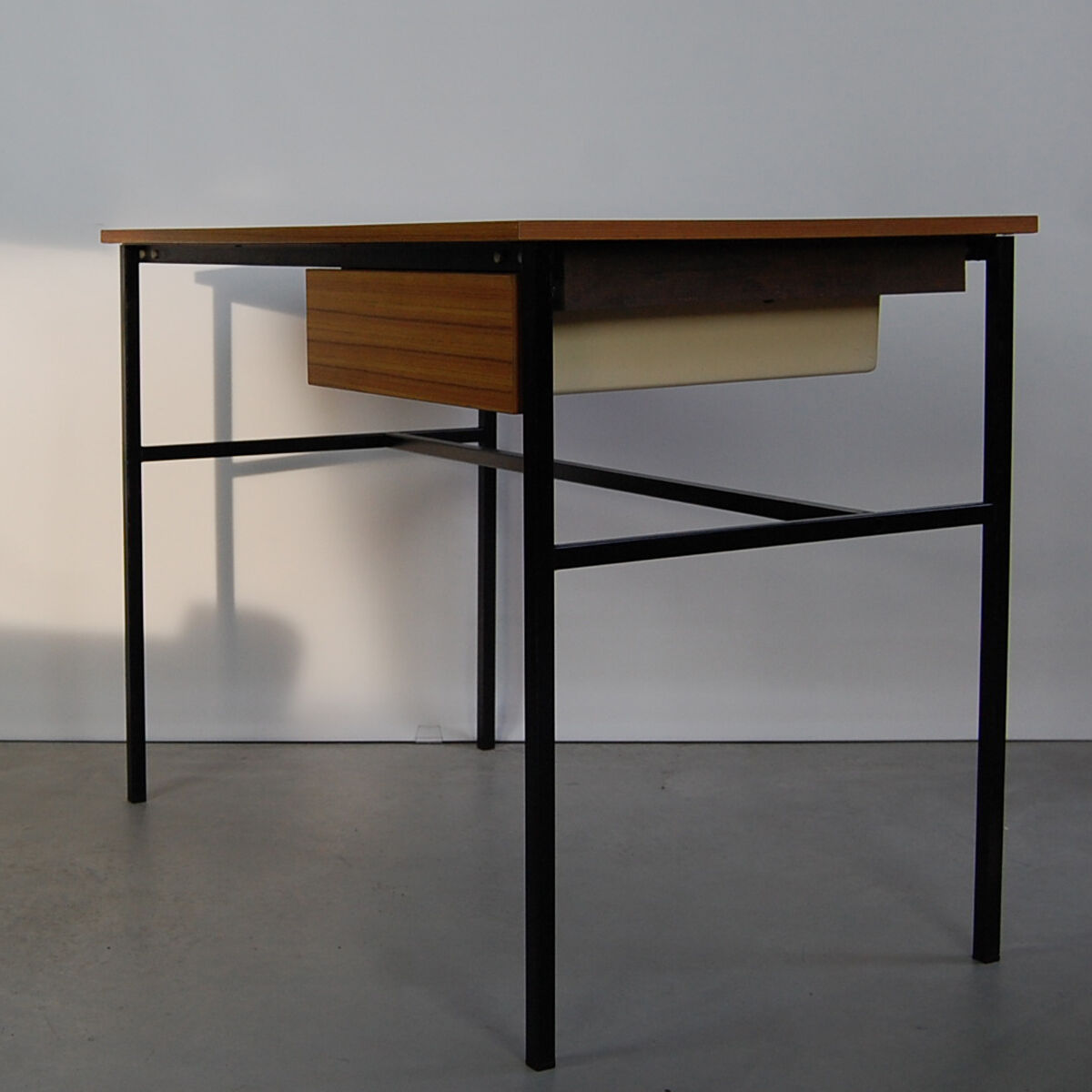 "Cadet" desk by Pierre Guariche for Meurop, 1970