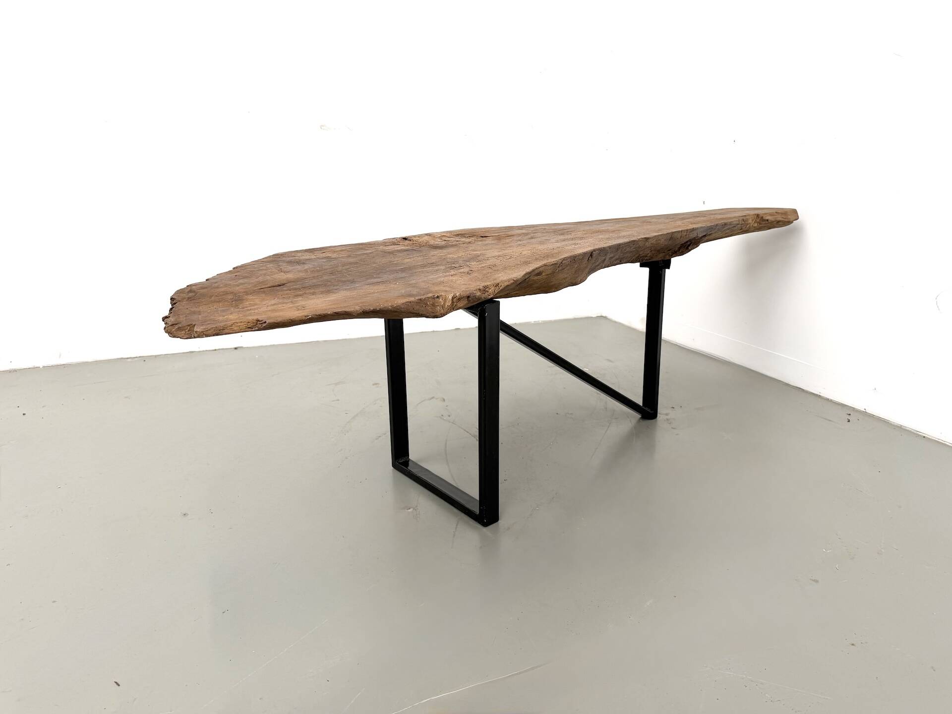 Table basse organique en peuplier massif