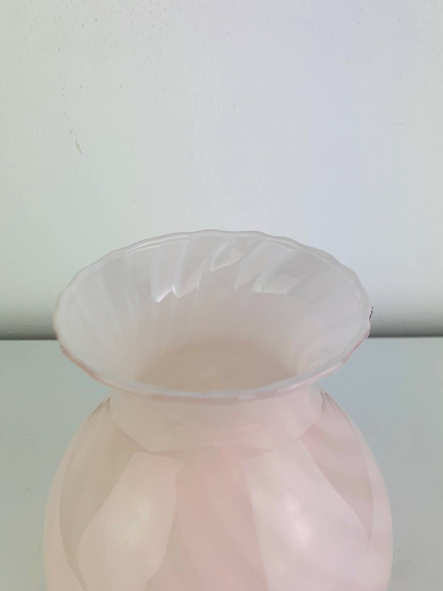 Blown glass vase from Murano, pink, Italy