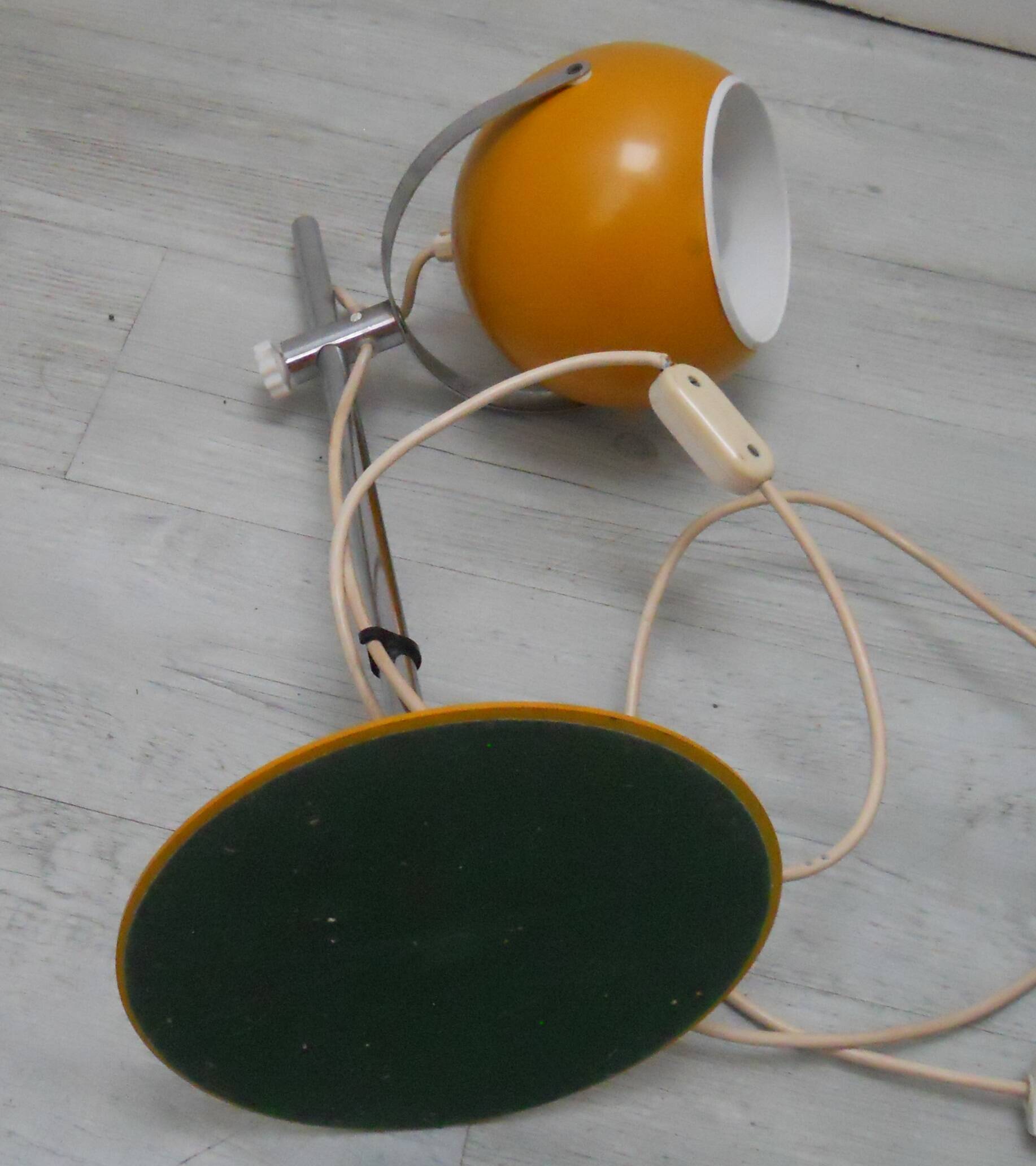 Orange yellow eye ball lamp