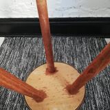 Tripod stool vacher
