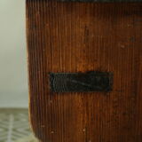Meuble d'appoint en sapin campagnard ancien